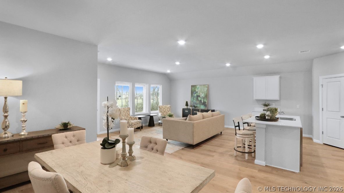 7408 N 154th East Avenue Property Photo 10