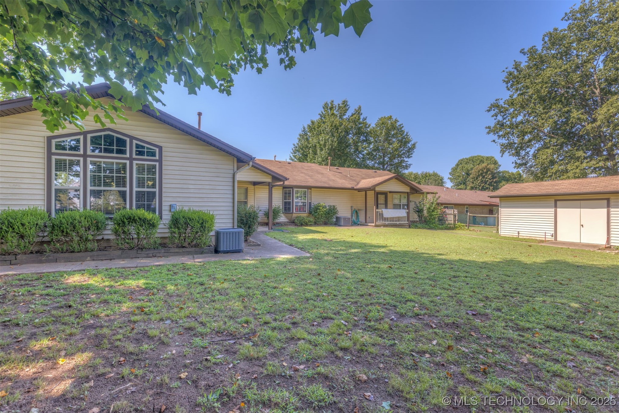 12811 E 133rd Street Property Photo 42