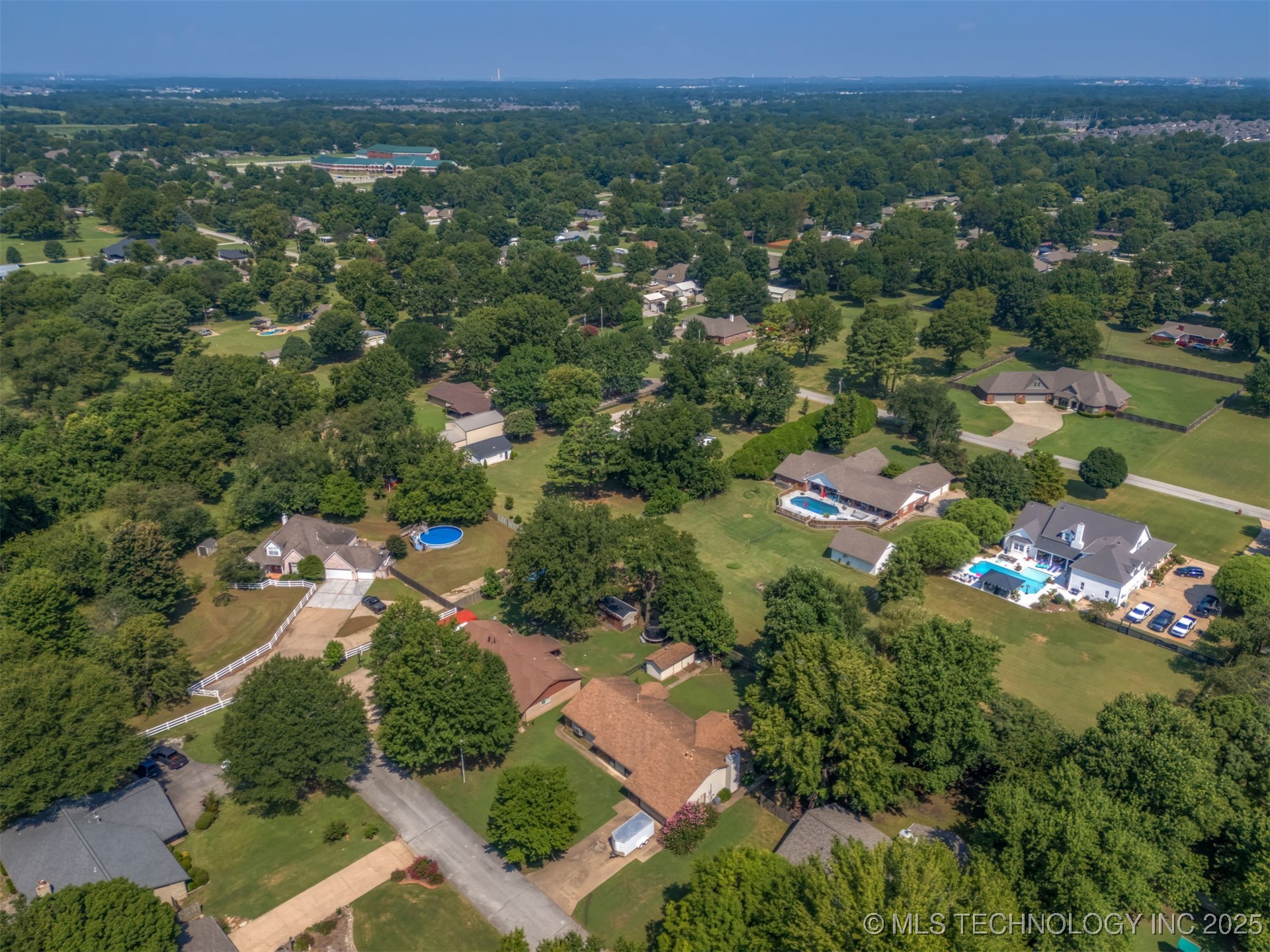 12811 E 133rd Street Property Photo 58