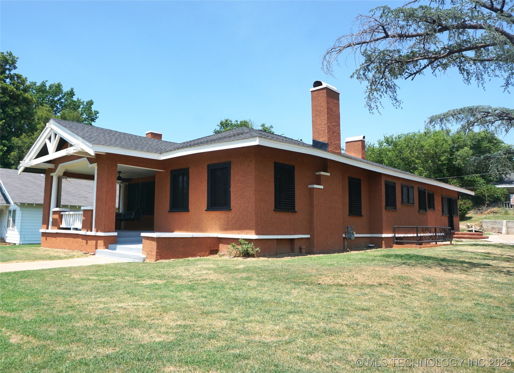 602 Cummings Street Property Photo 4