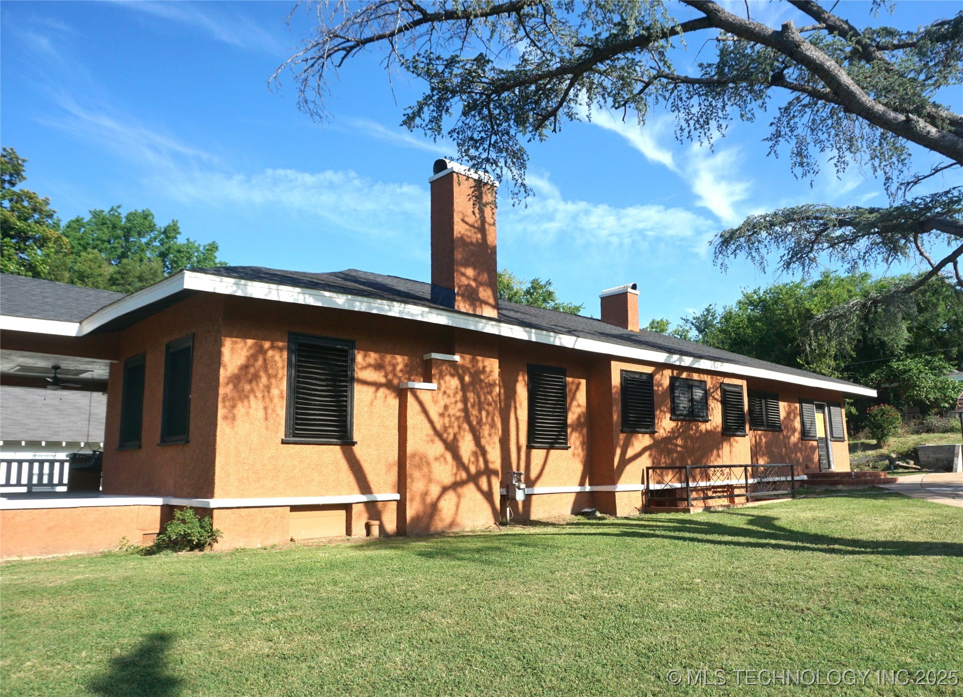 602 Cummings Street Property Photo 5