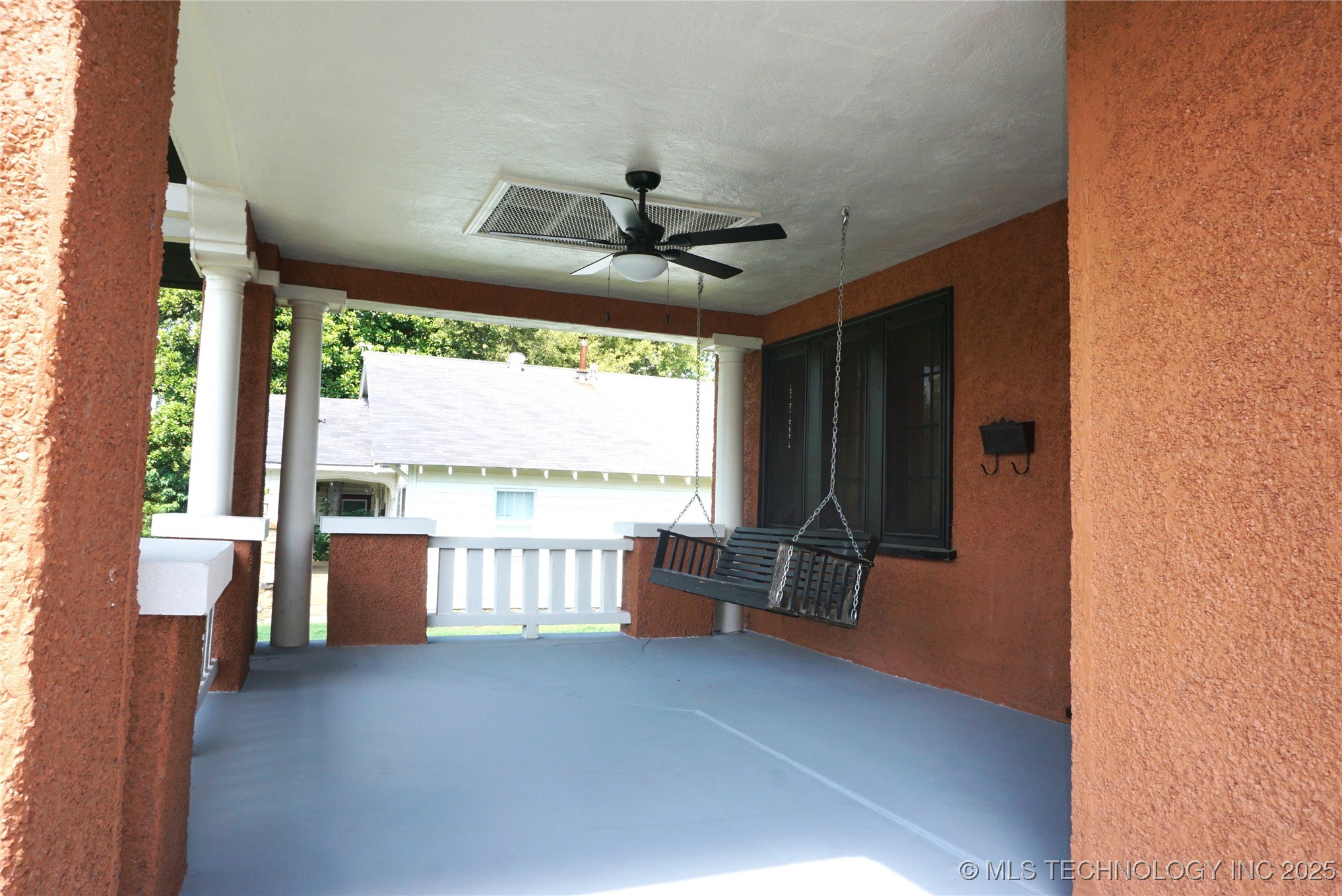 602 Cummings Street Property Photo 6