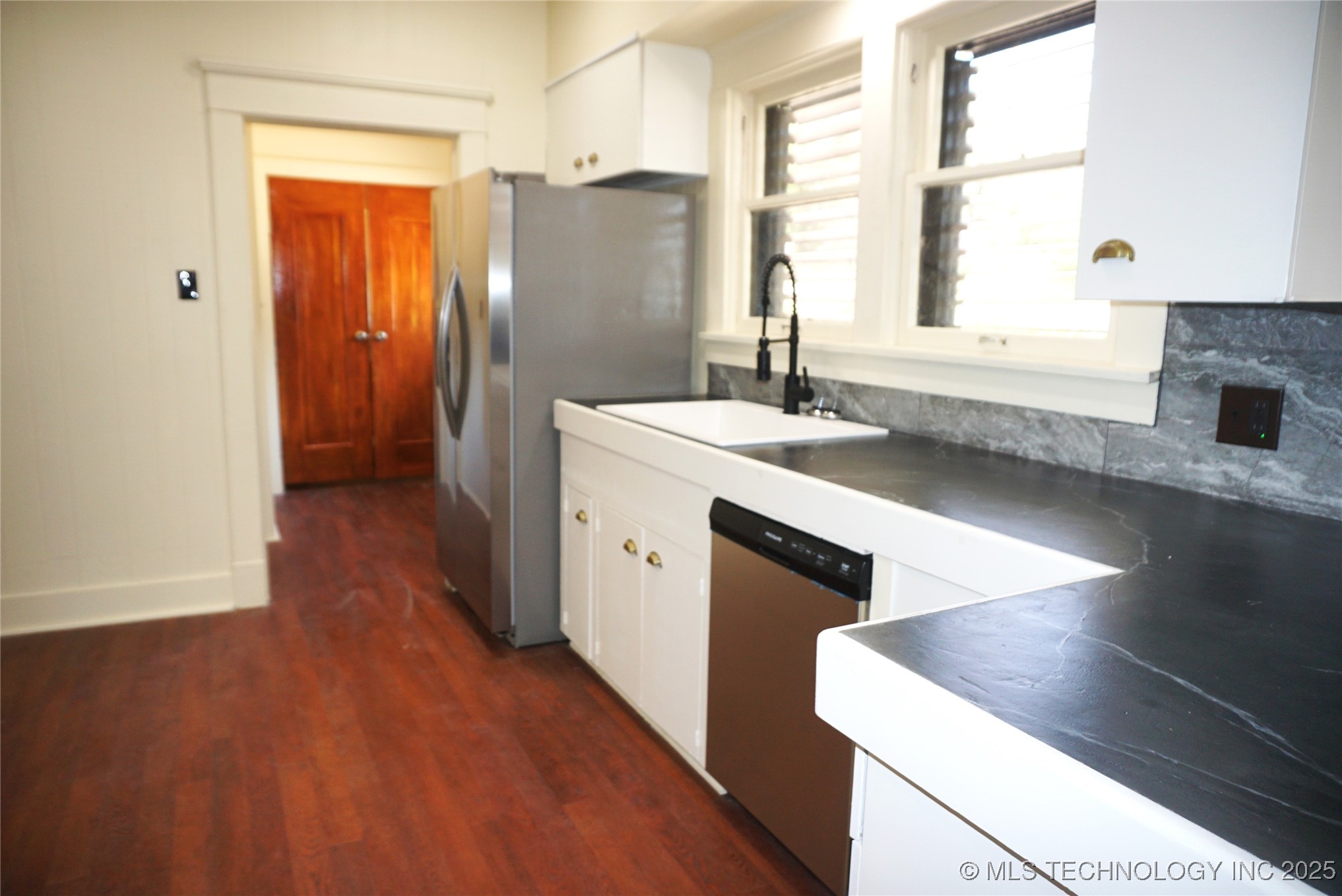 602 Cummings Street Property Photo 30