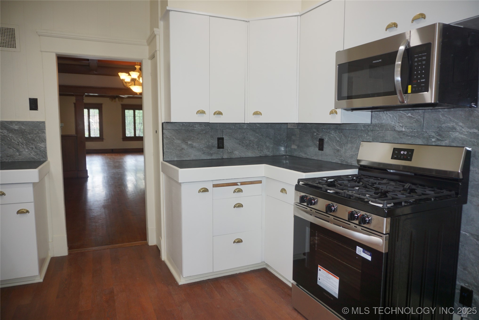 602 Cummings Street Property Photo 33