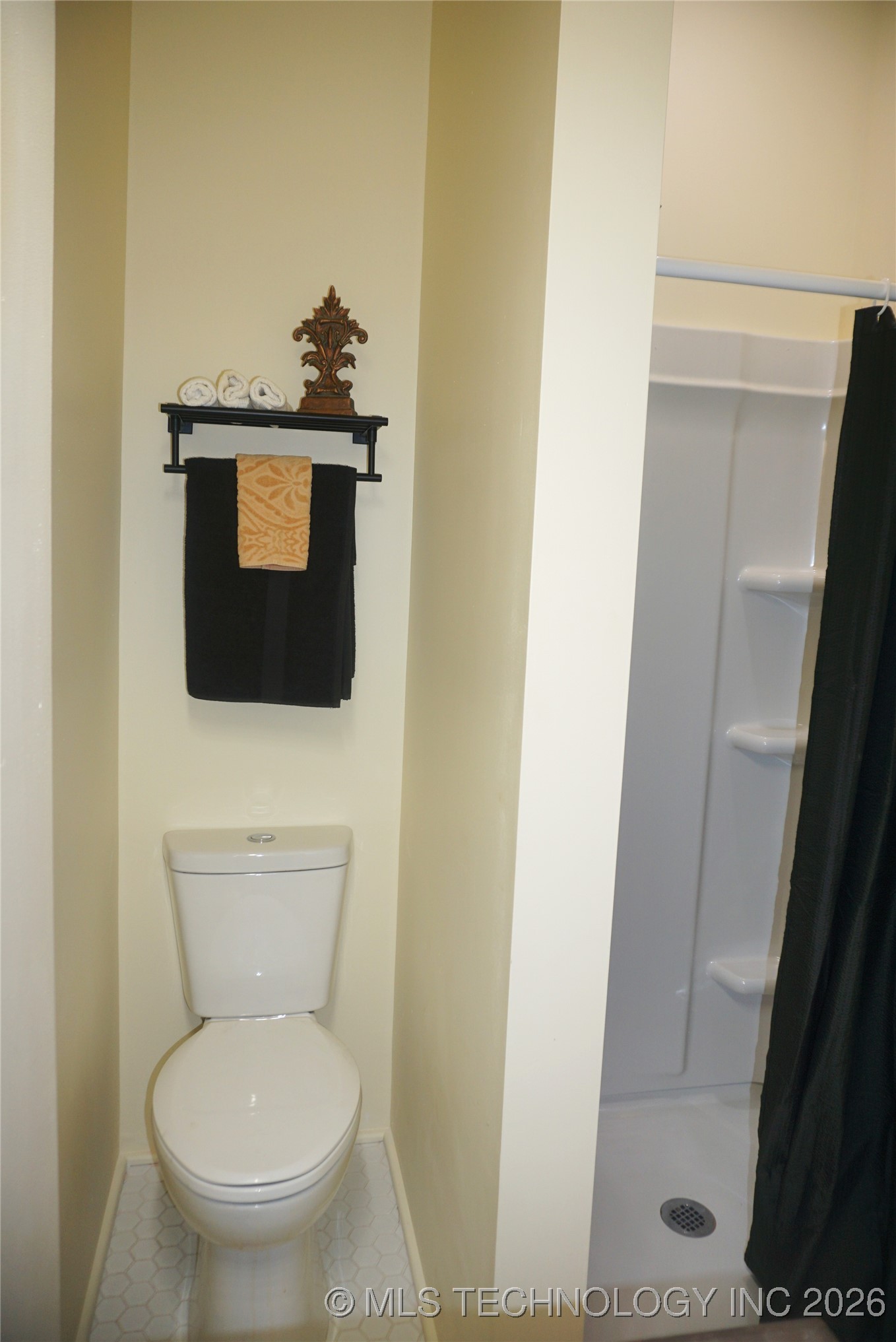 602 Cummings Street Property Photo 43