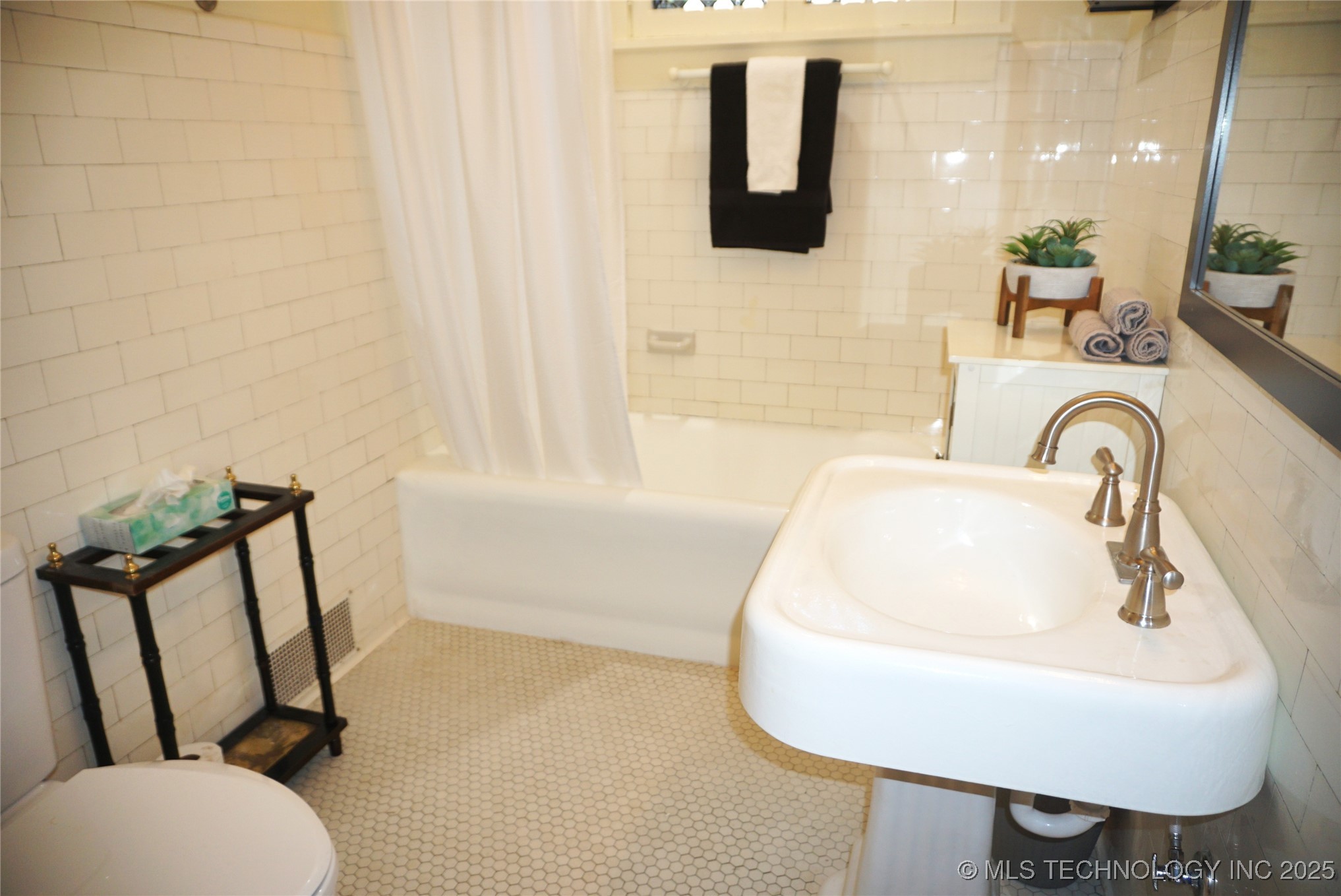 602 Cummings Street Property Photo 51