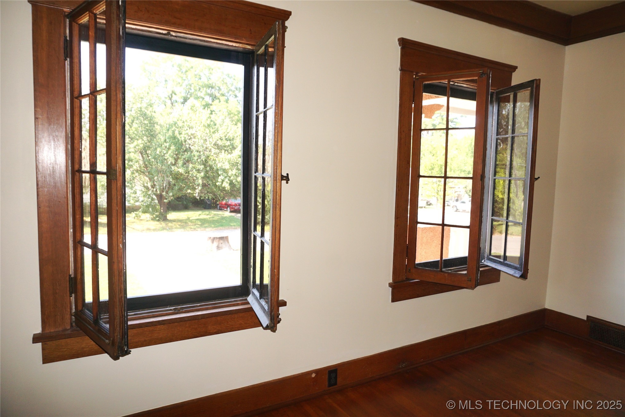 602 Cummings Street Property Photo 64