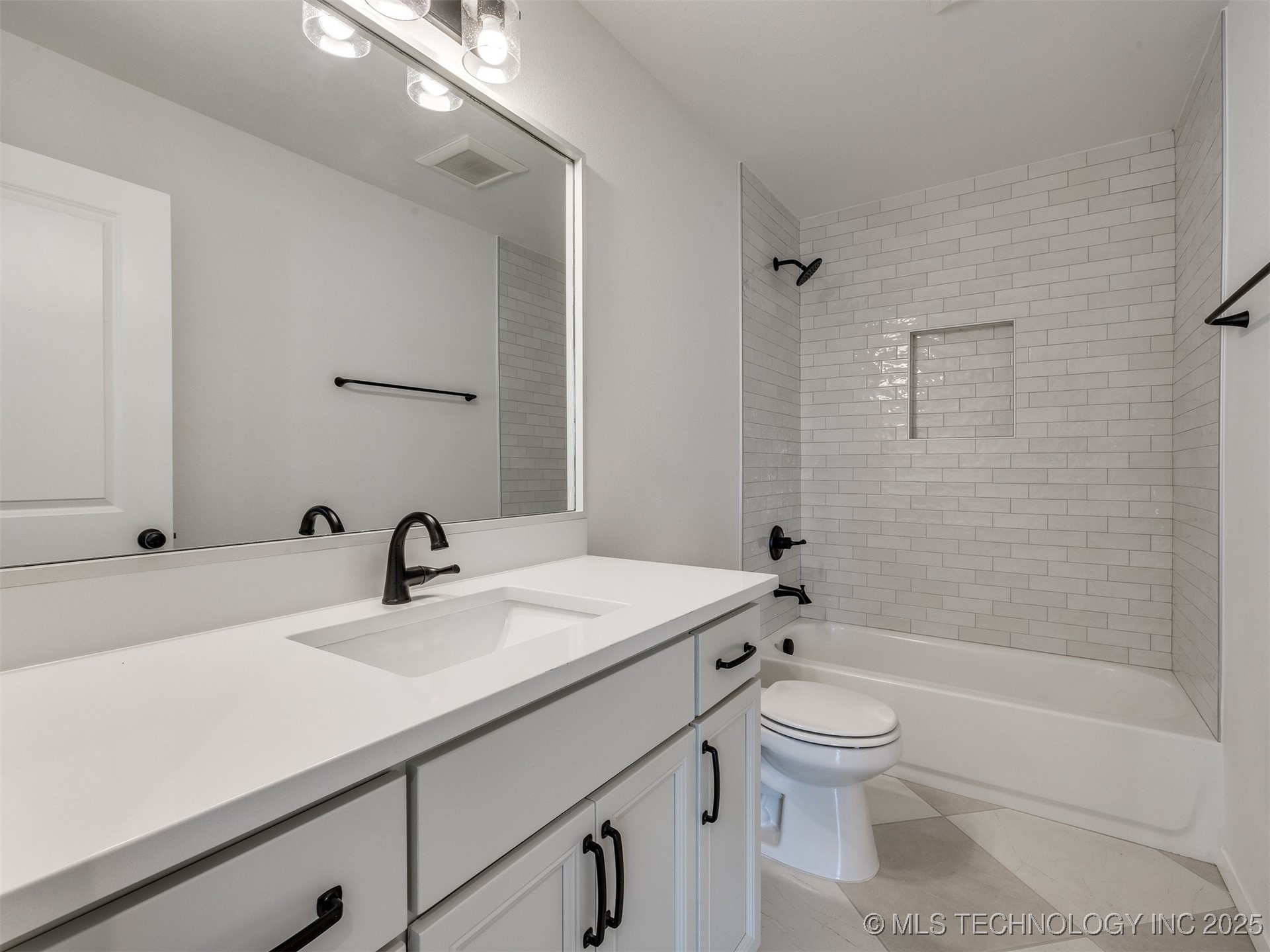 13512 N 60th East Place Property Photo 8