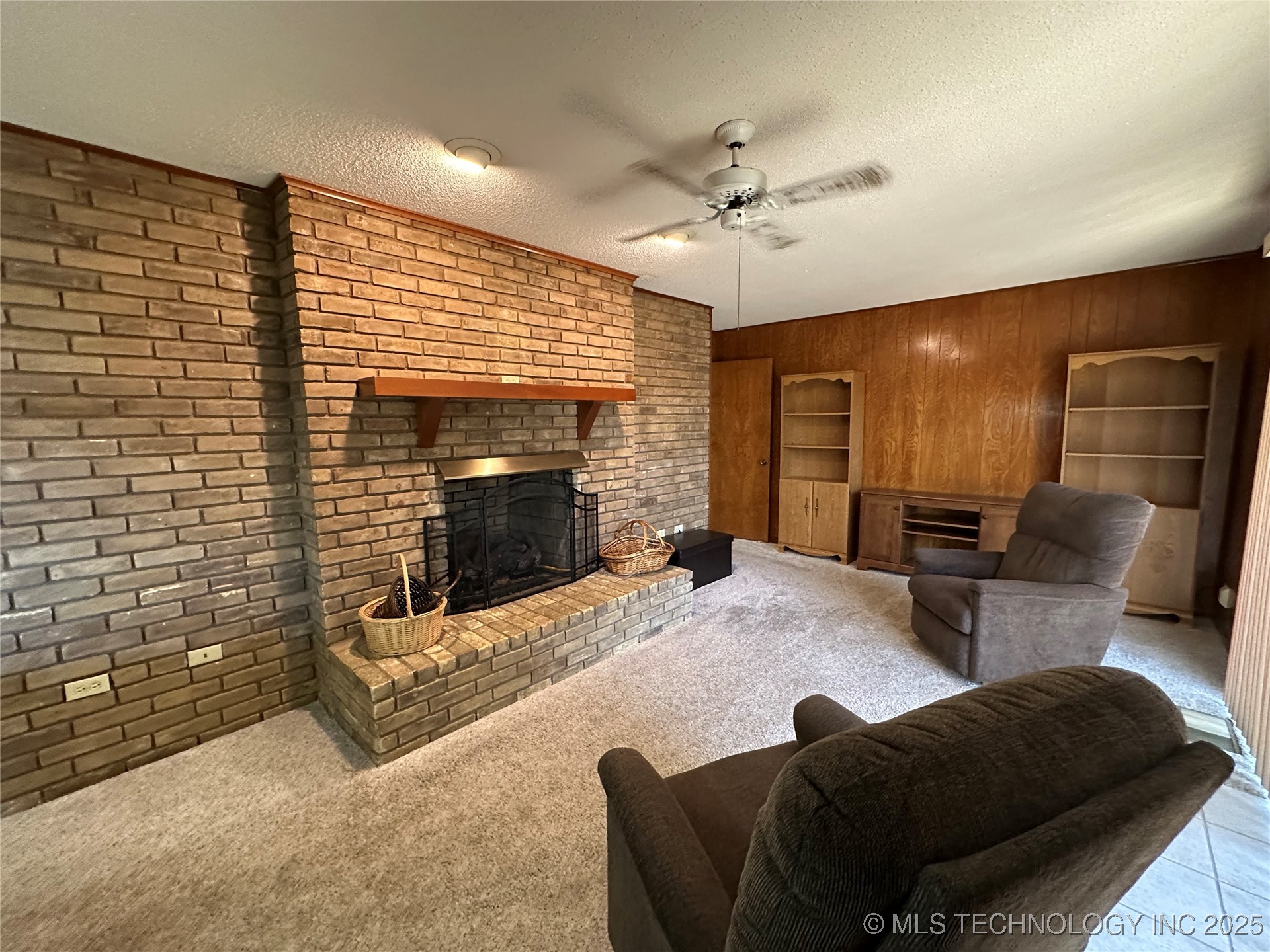 308 E Main Property Photo 12