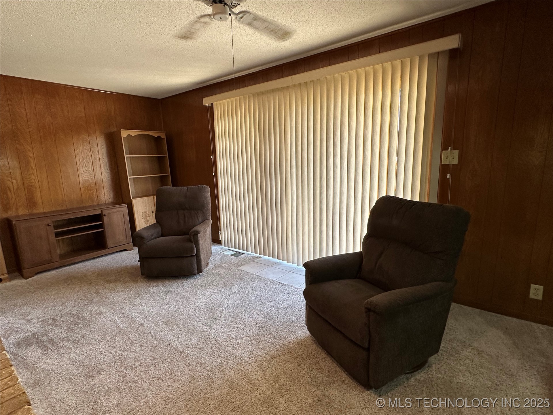 308 E Main Property Photo 13