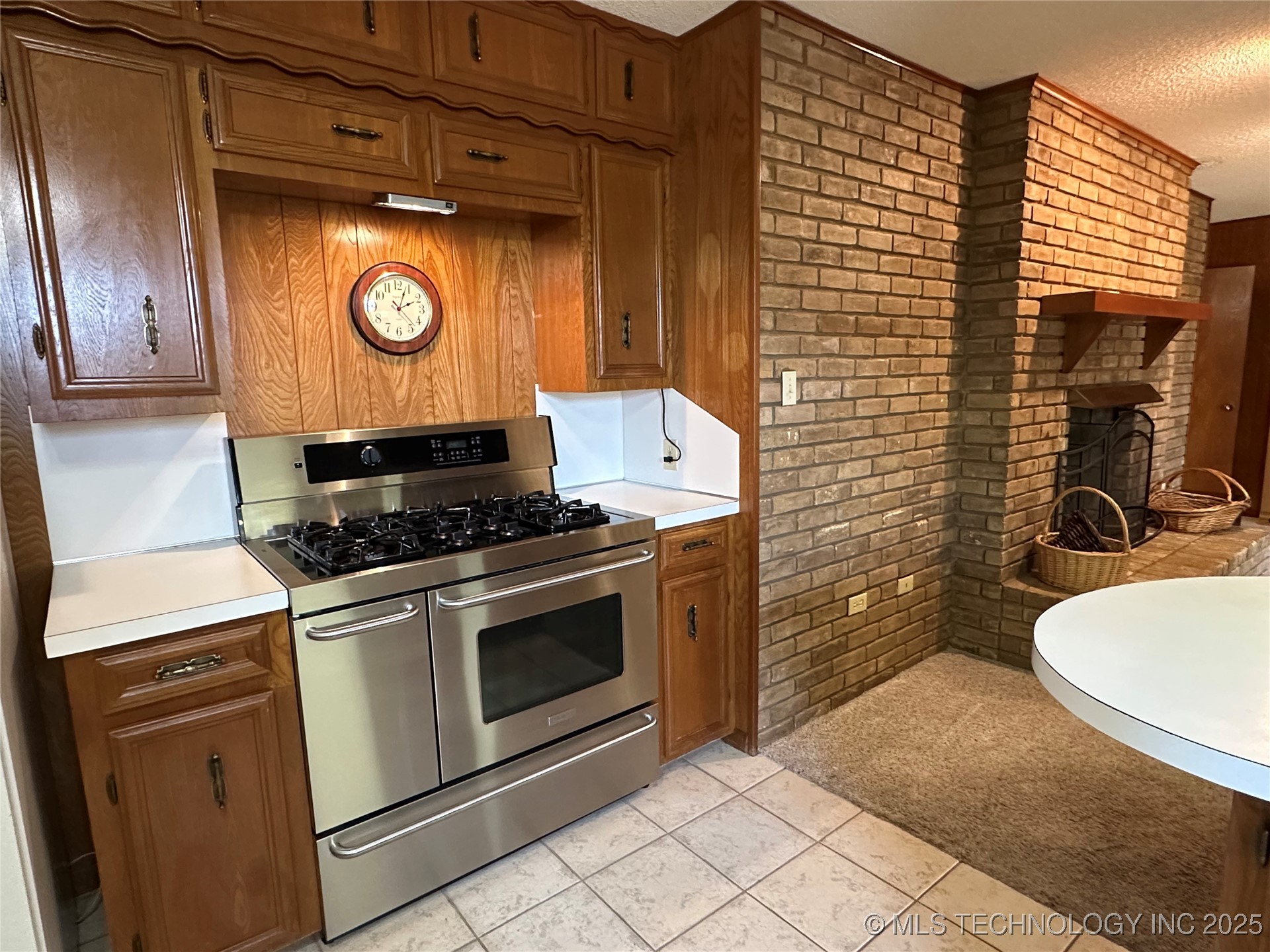 308 E Main Property Photo 15