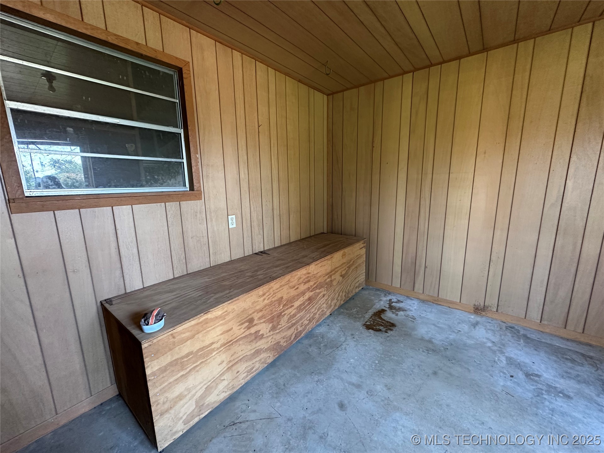 308 E Main Property Photo 31