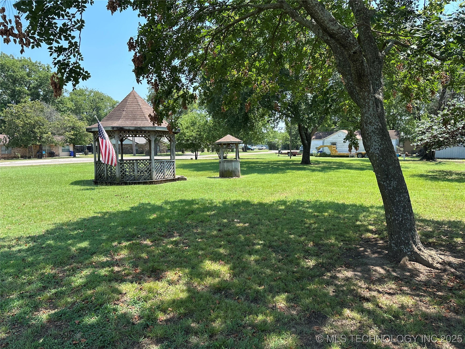 308 E Main Property Photo 41