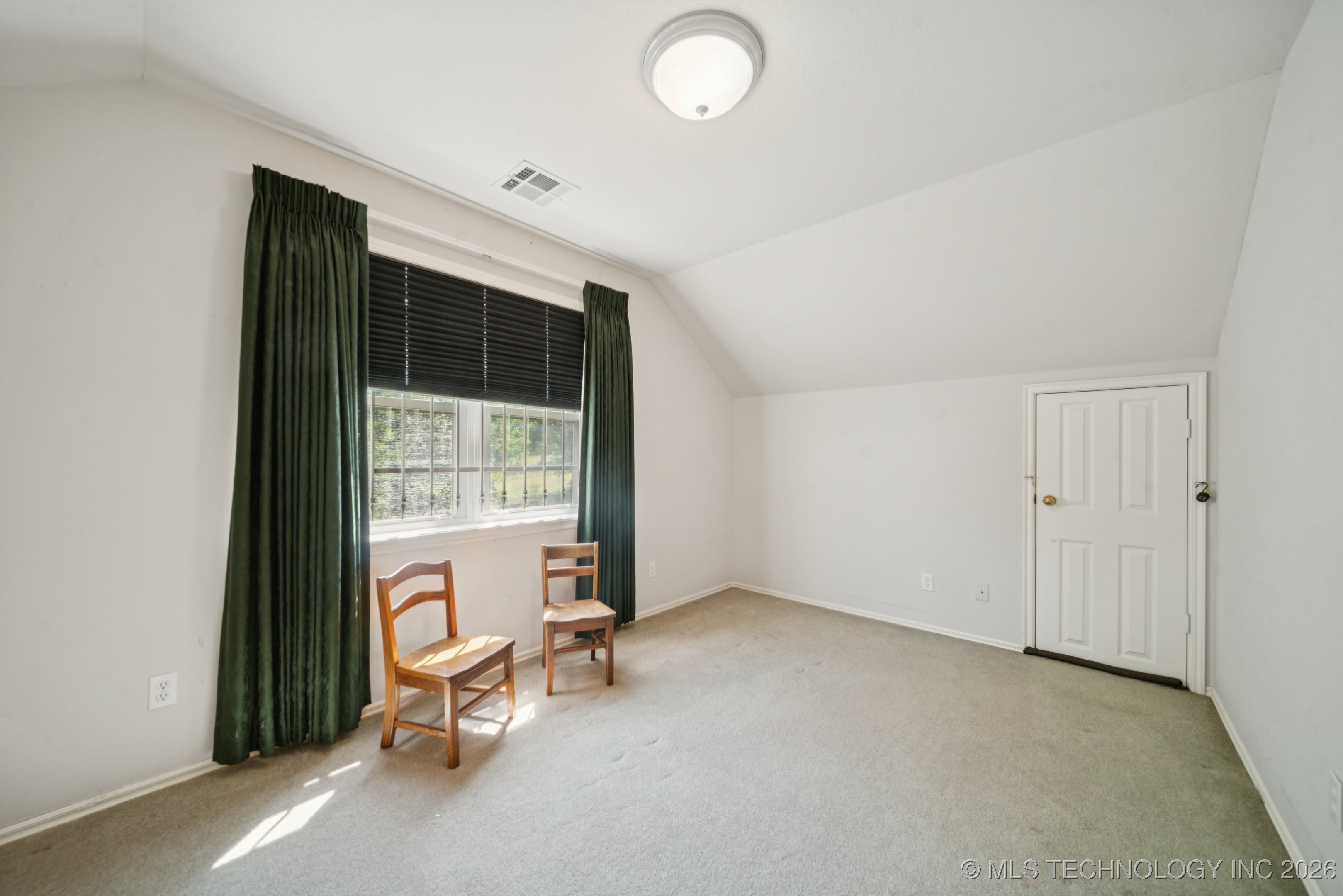 2290 E 151st Street S Property Photo 28