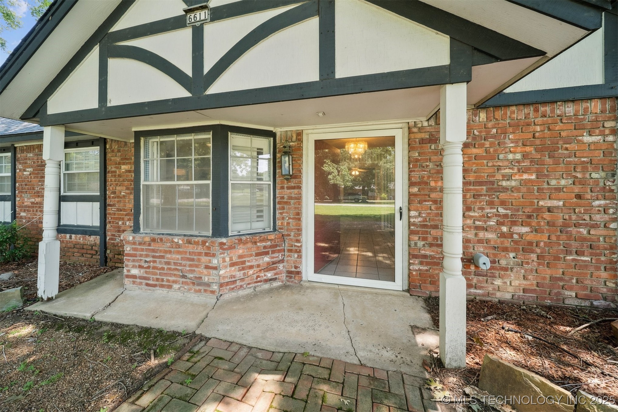 6611 S 234th East Avenue Property Photo 4