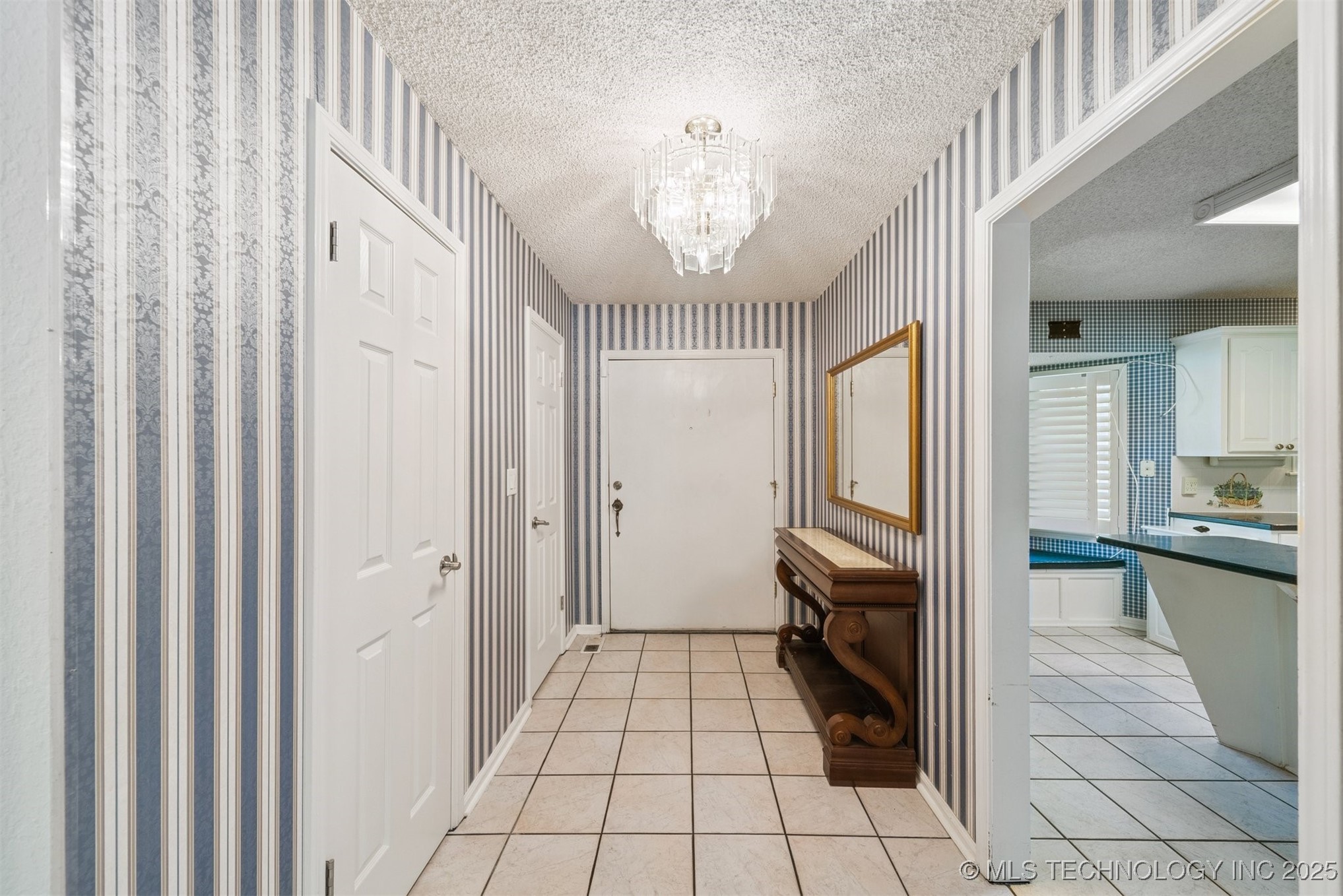 6611 S 234th East Avenue Property Photo 5