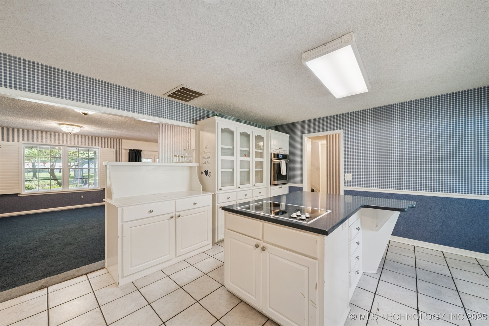 6611 S 234th East Avenue Property Photo 9