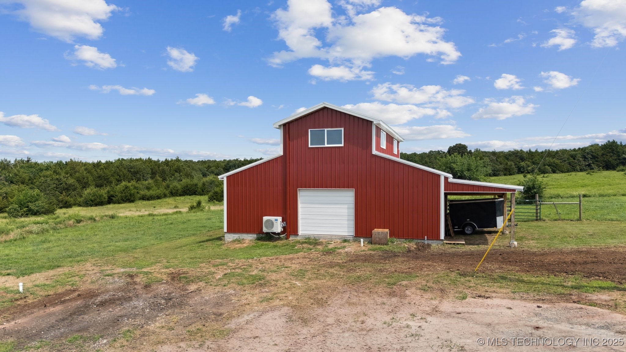 350345 5600 Road Property Photo 2