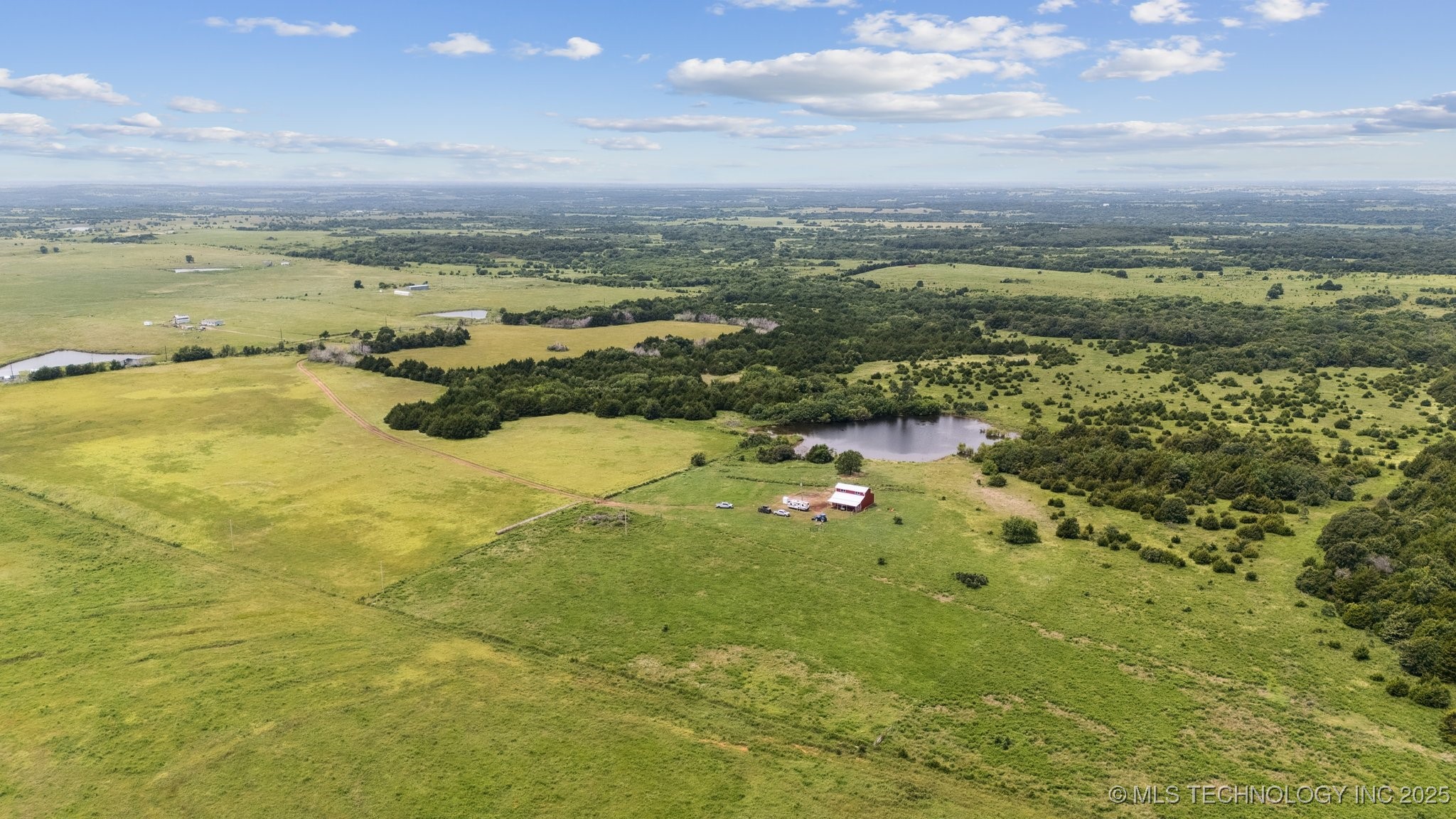 350345 5600 Road Property Photo 43