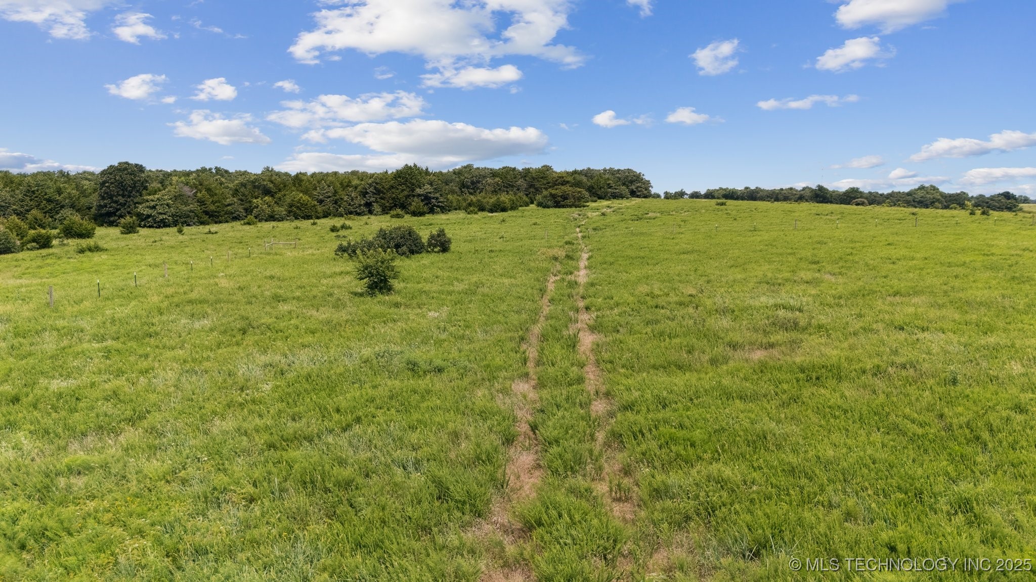 350345 5600 Road Property Photo 47