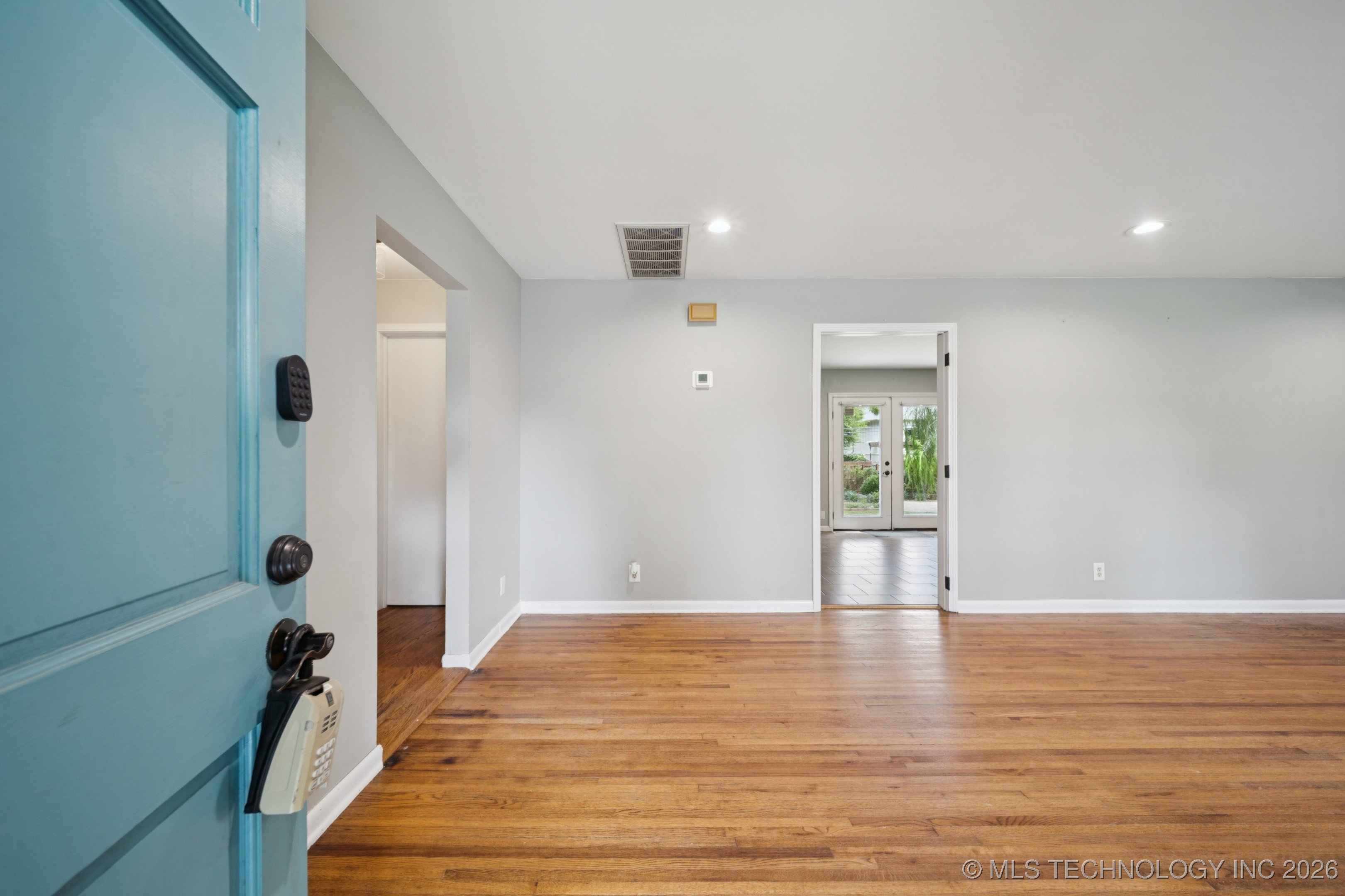 2760 S Gary Drive Property Photo 5