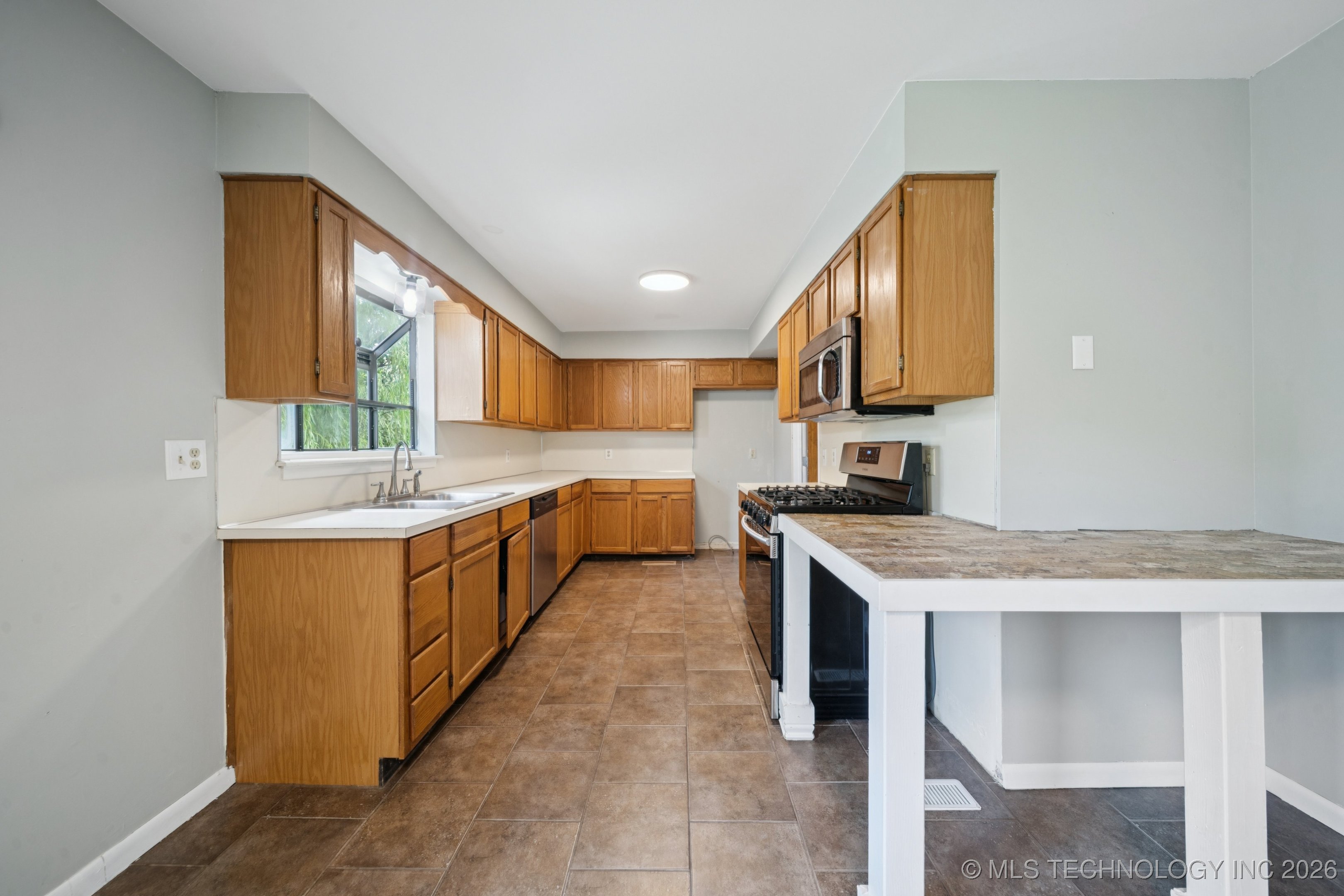 2760 S Gary Drive Property Photo 14