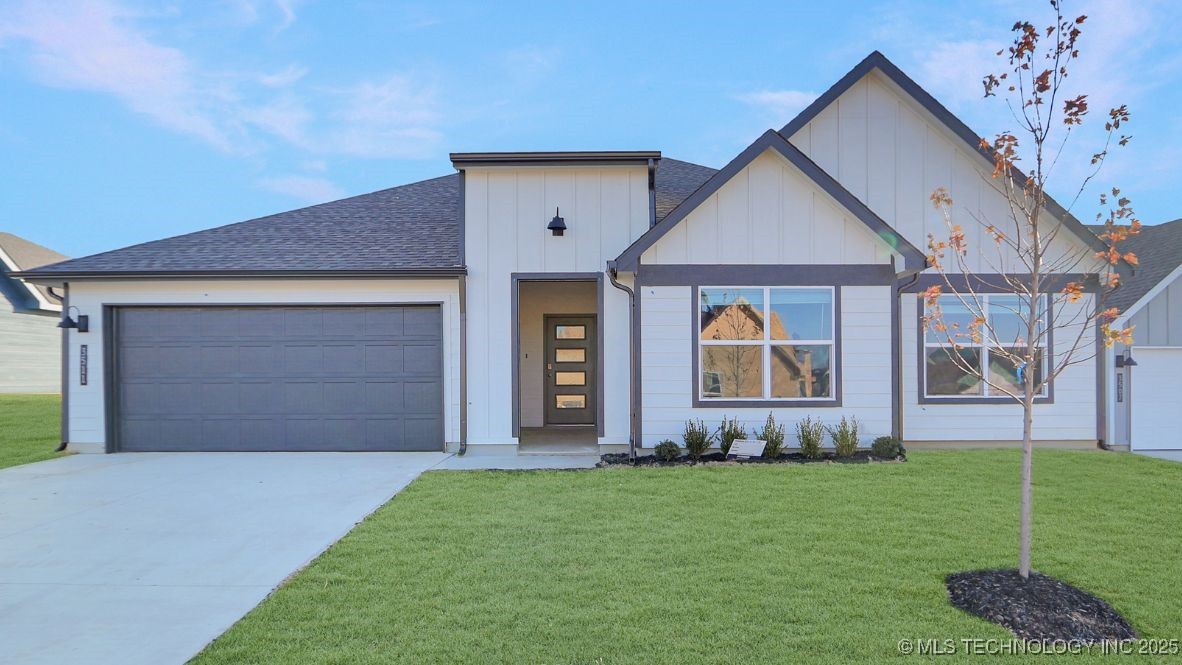 3511 N 36th Place Property Photo 1