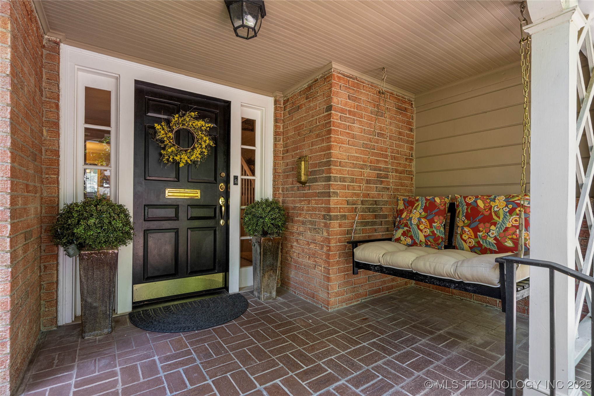 1218 E 30th Place Property Photo 4