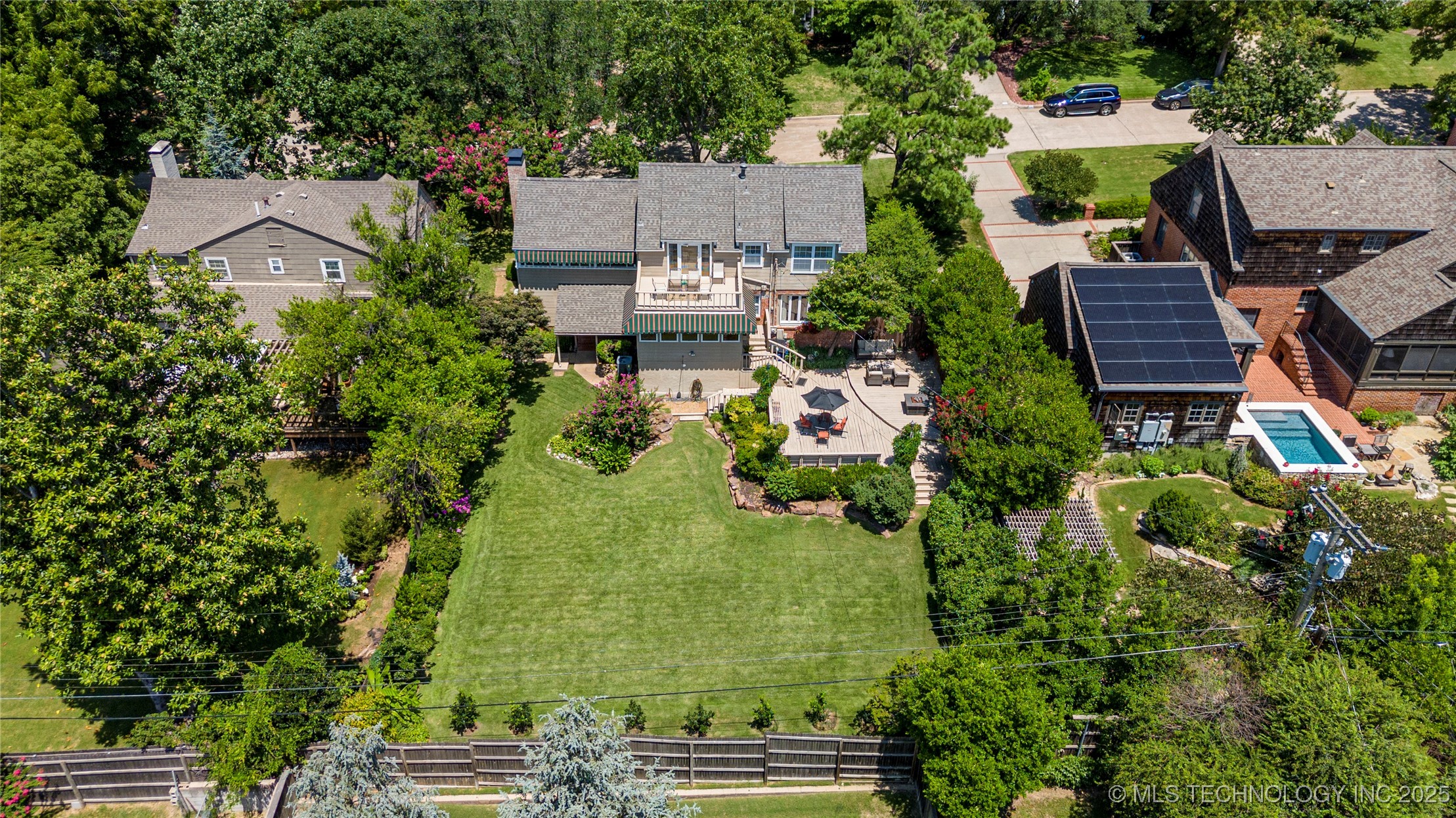 1218 E 30th Place Property Photo 6