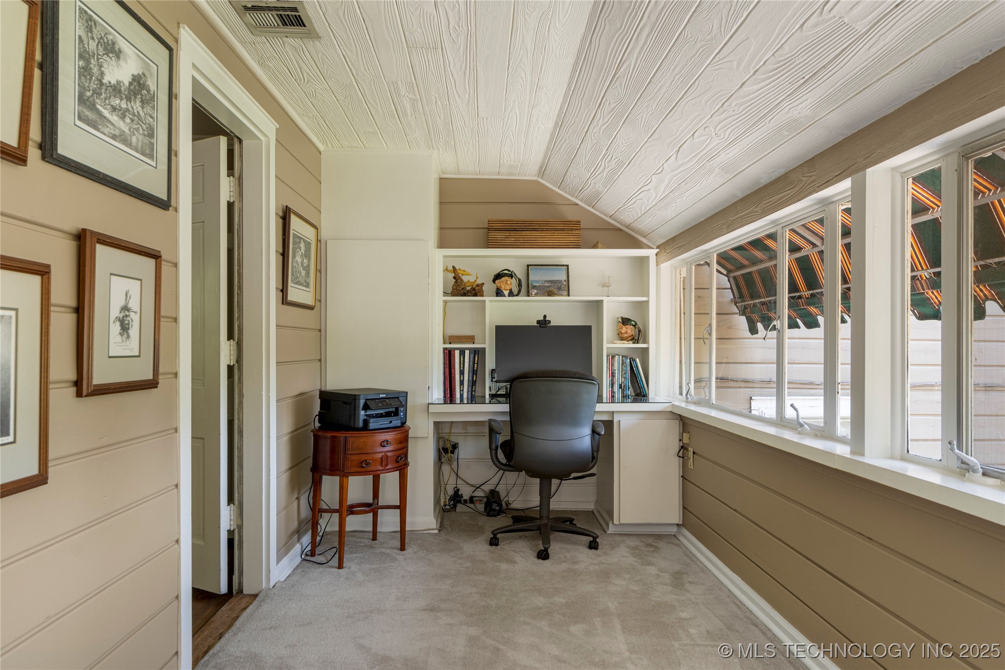 1218 E 30th Place Property Photo 21