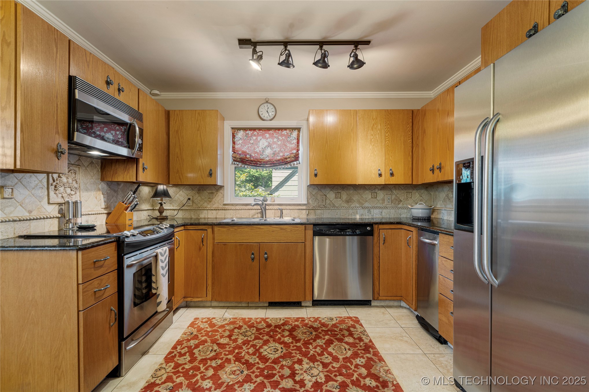 1218 E 30th Place Property Photo 24