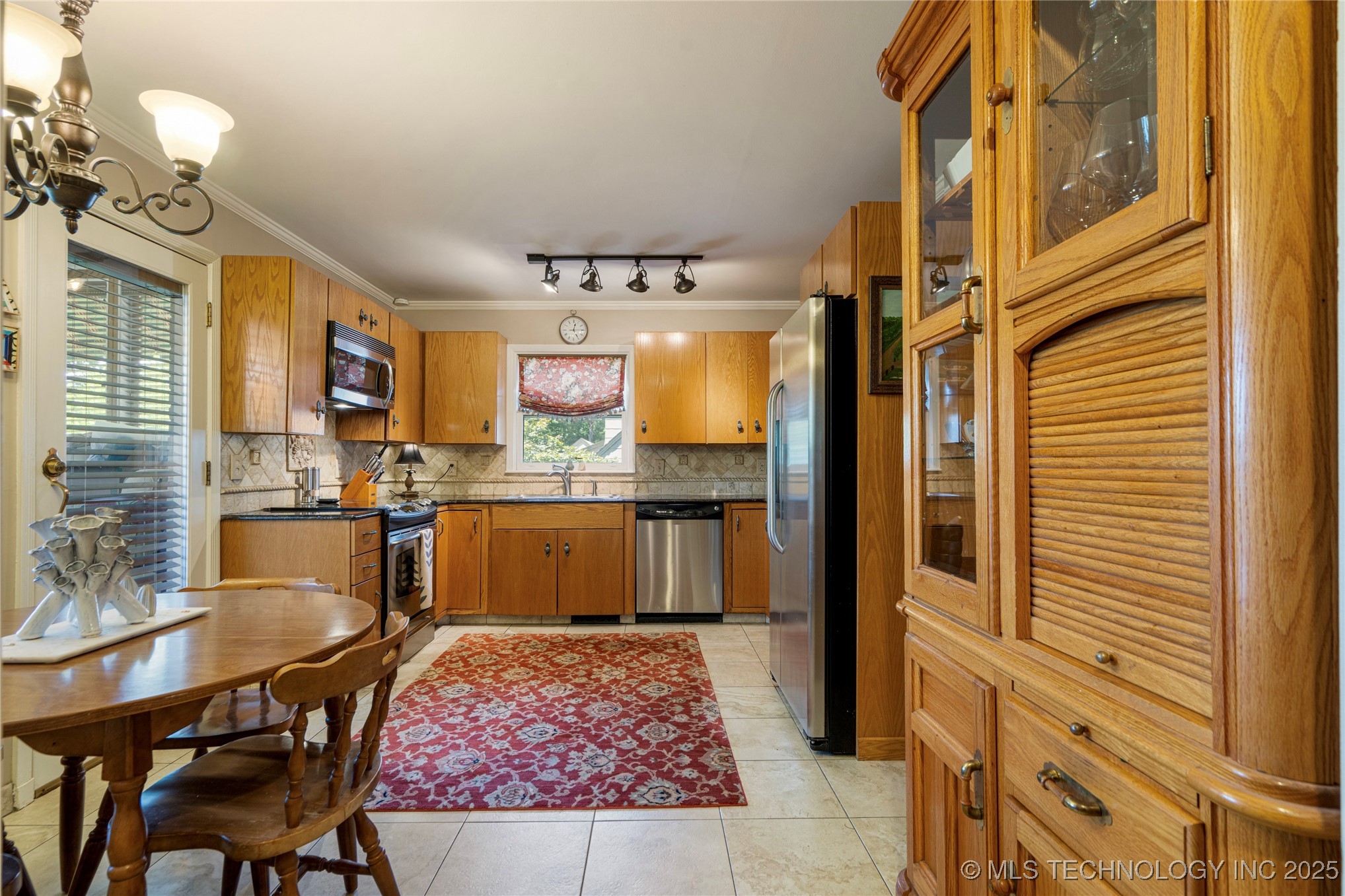 1218 E 30th Place Property Photo 25