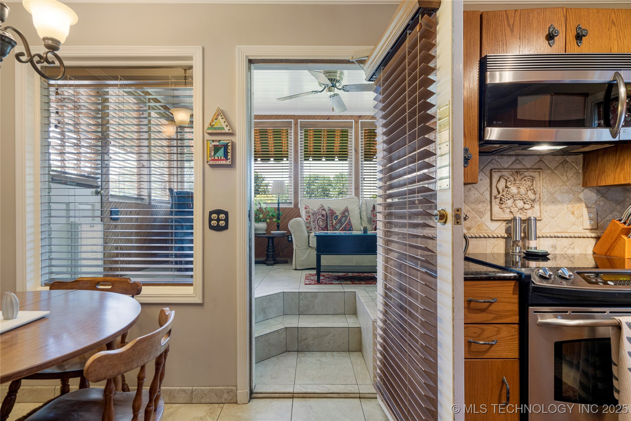 1218 E 30th Place Property Photo 30