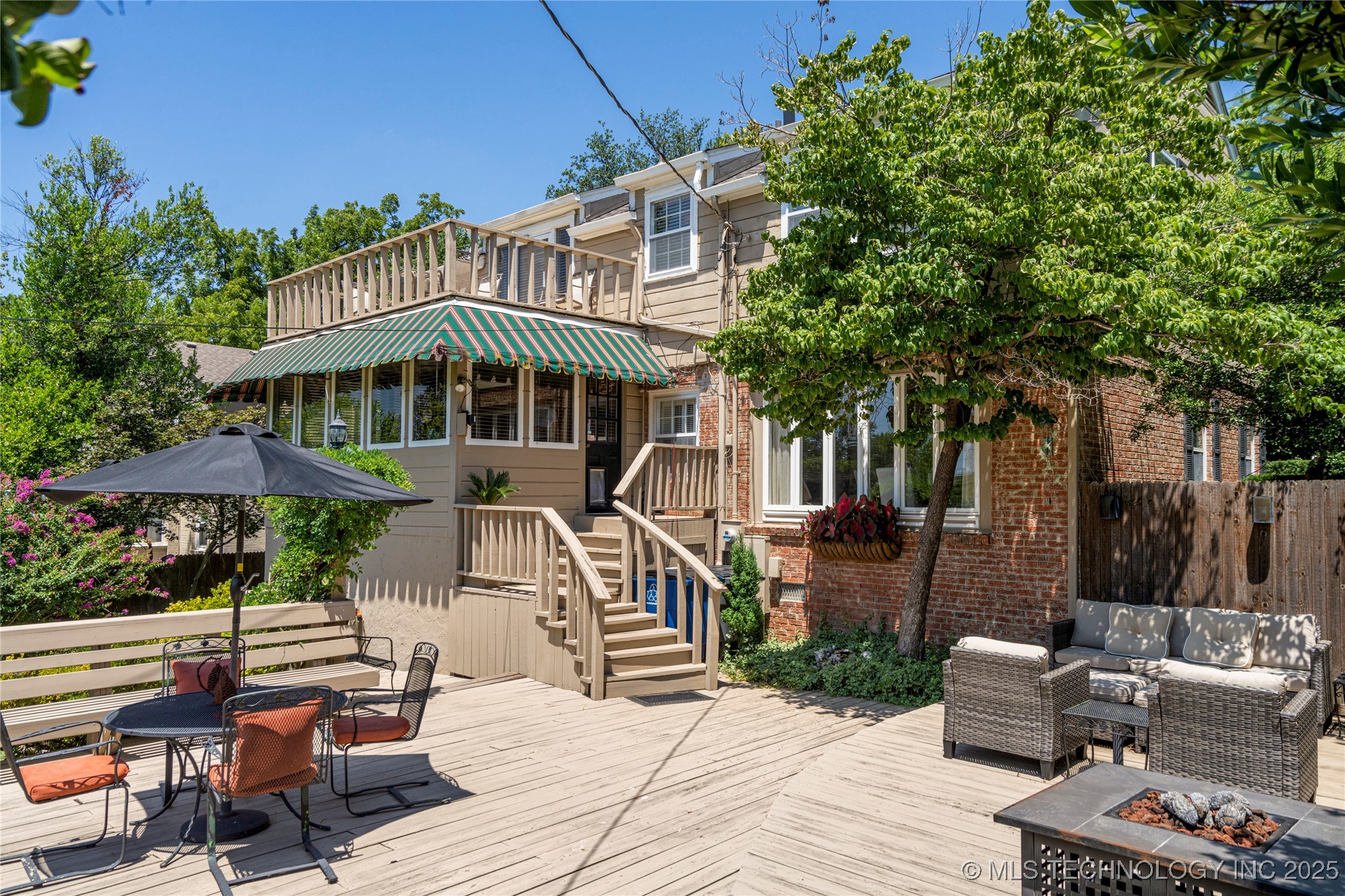 1218 E 30th Place Property Photo 49