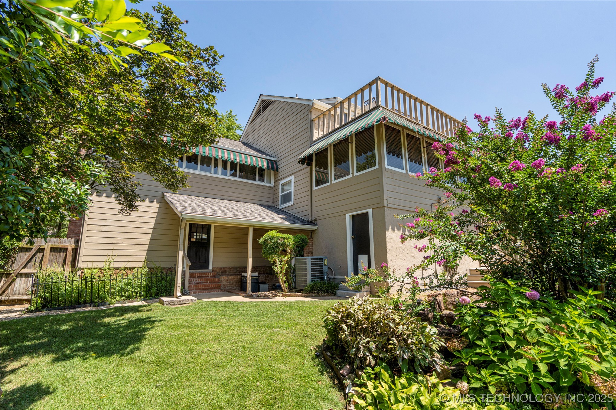 1218 E 30th Place Property Photo 53