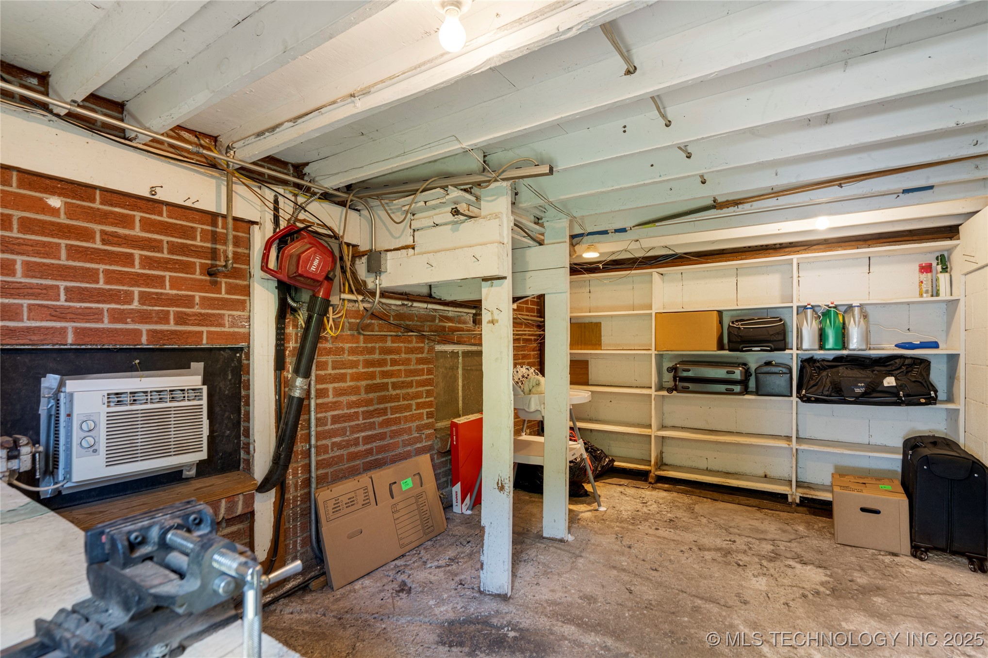 1218 E 30th Place Property Photo 54