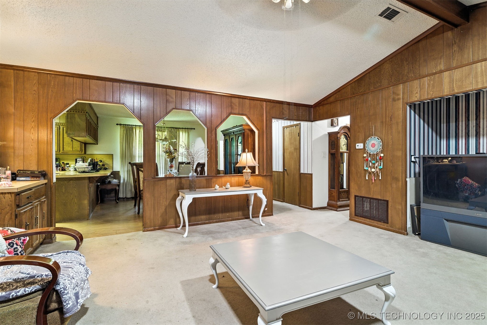 5616 Stonecreek Property Photo 3