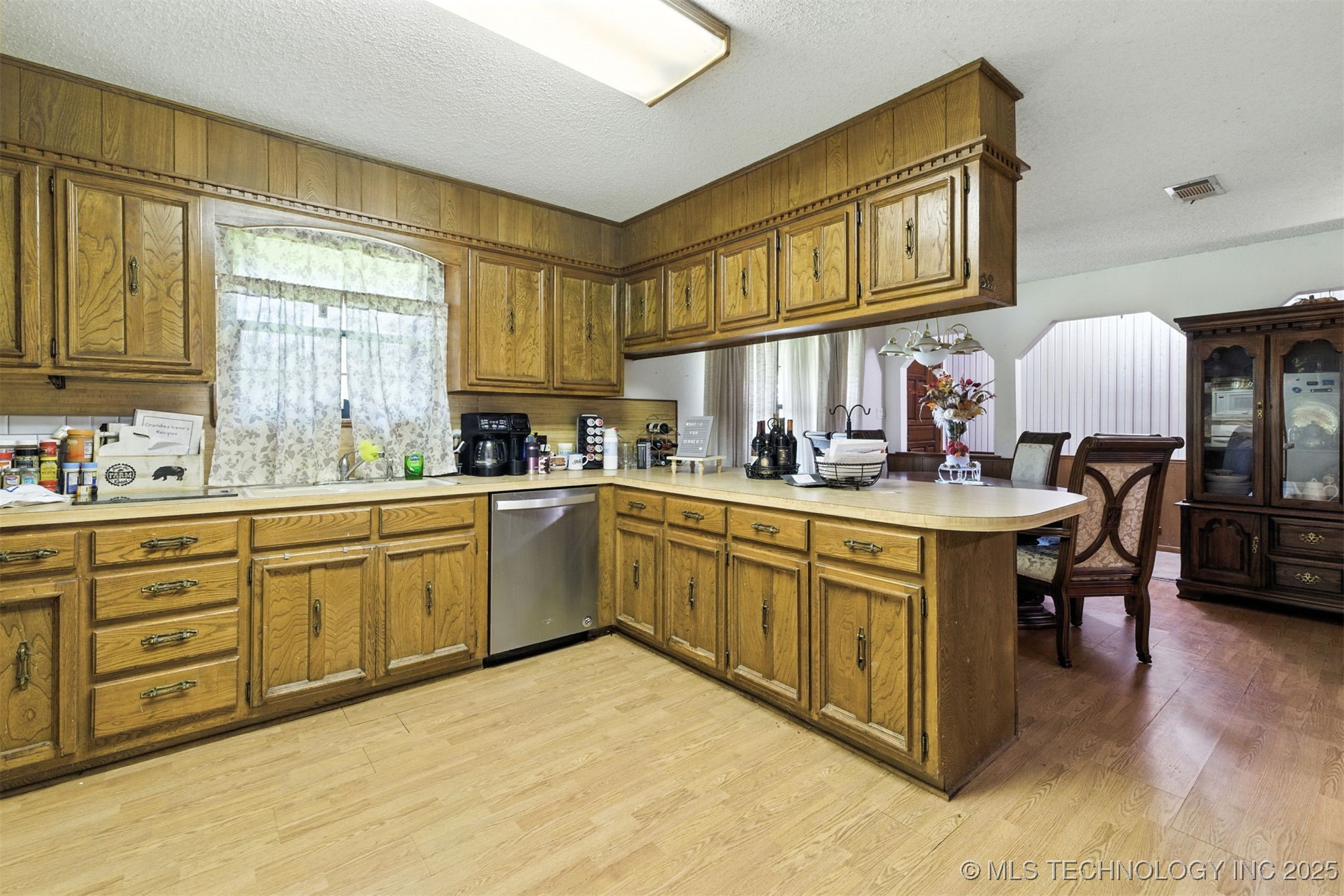 5616 Stonecreek Property Photo 11