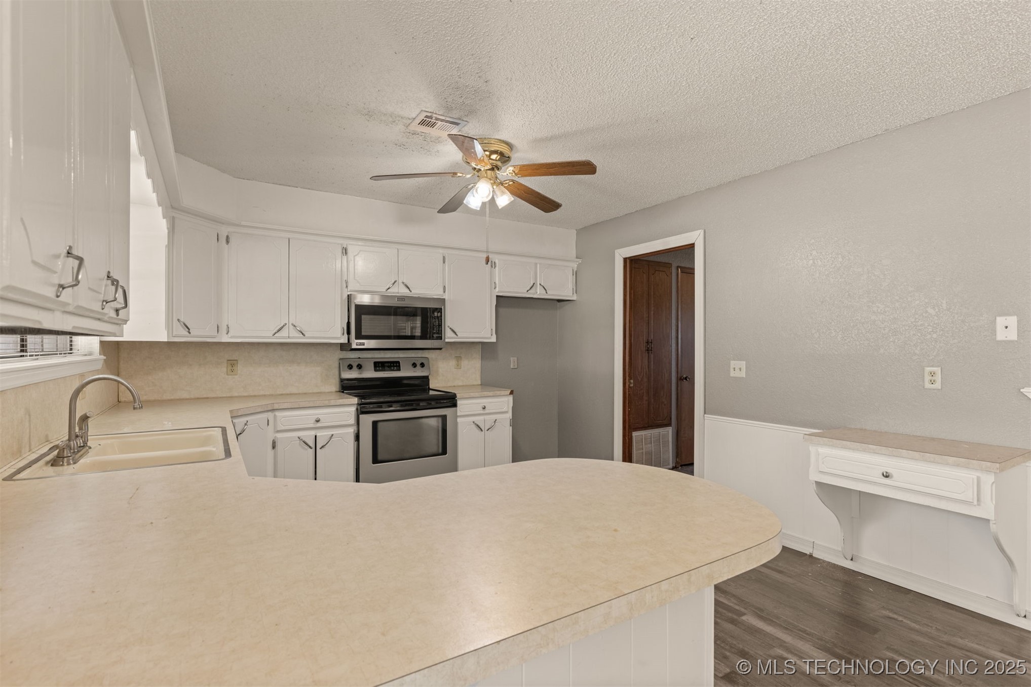 405 Mockingbird Lane Property Photo 19