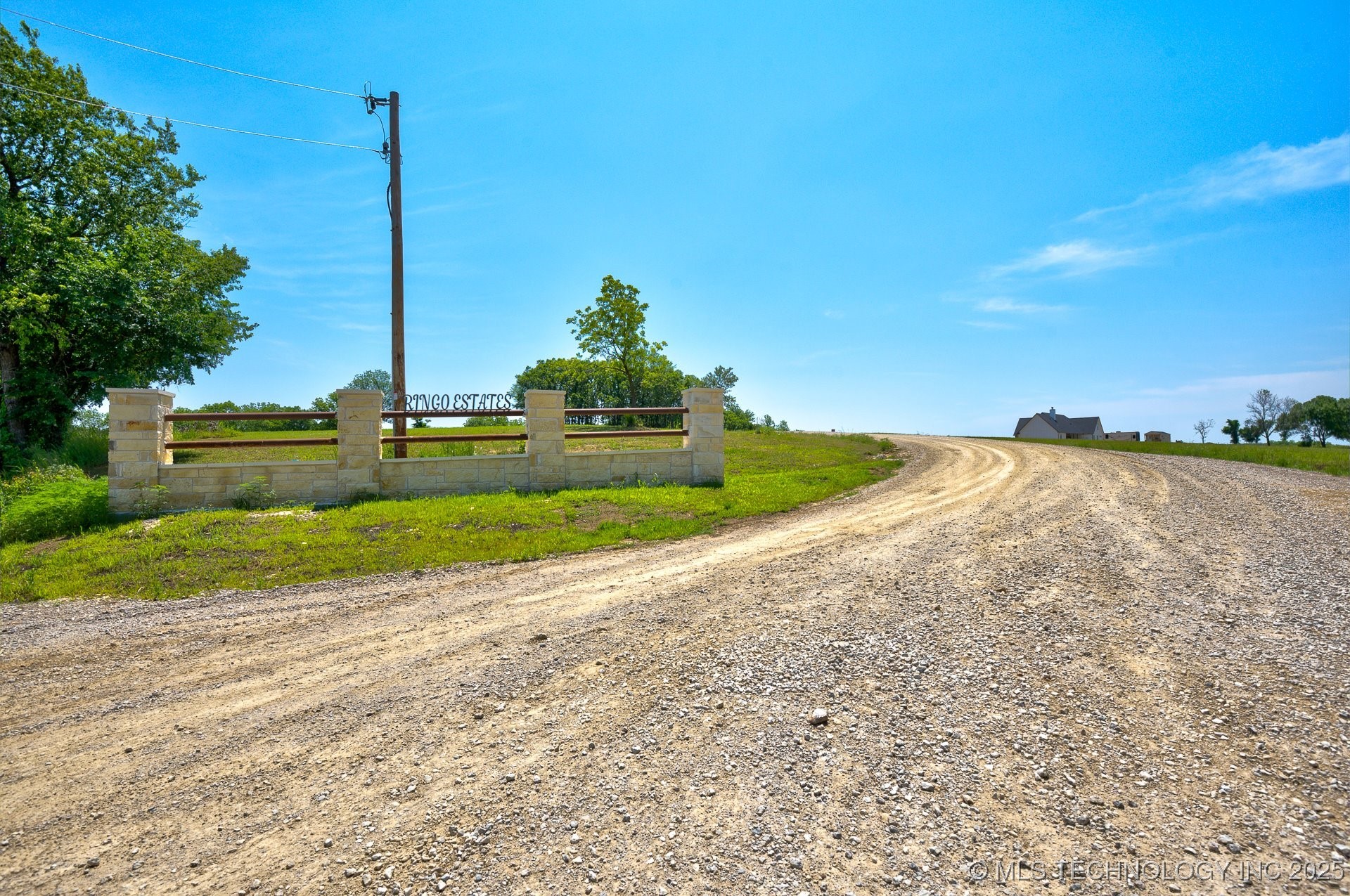 4 N 3996 Drive Property Photo 7