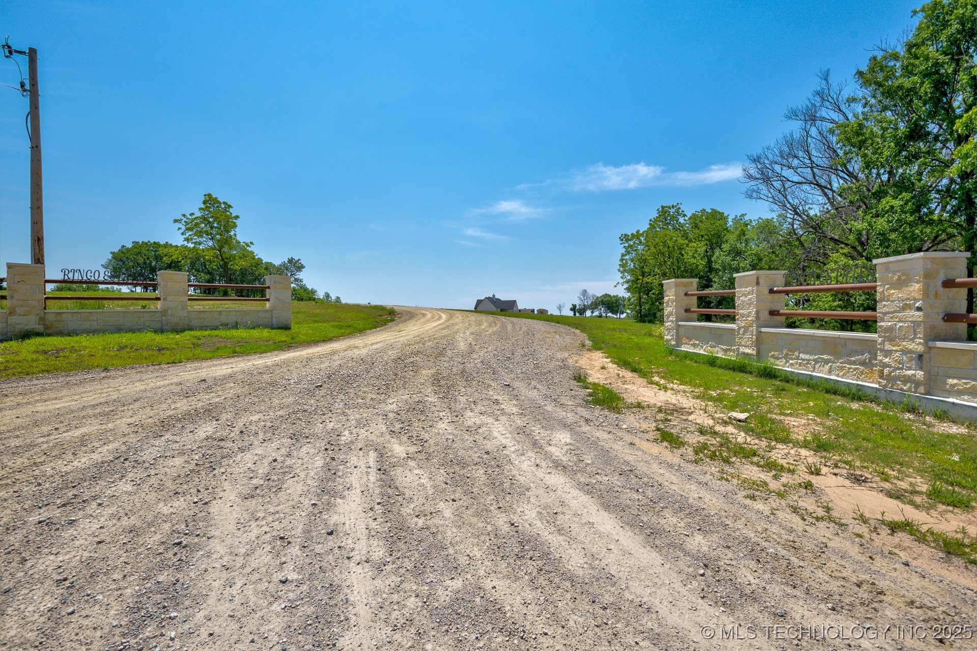 4 N 3996 Drive Property Photo 8