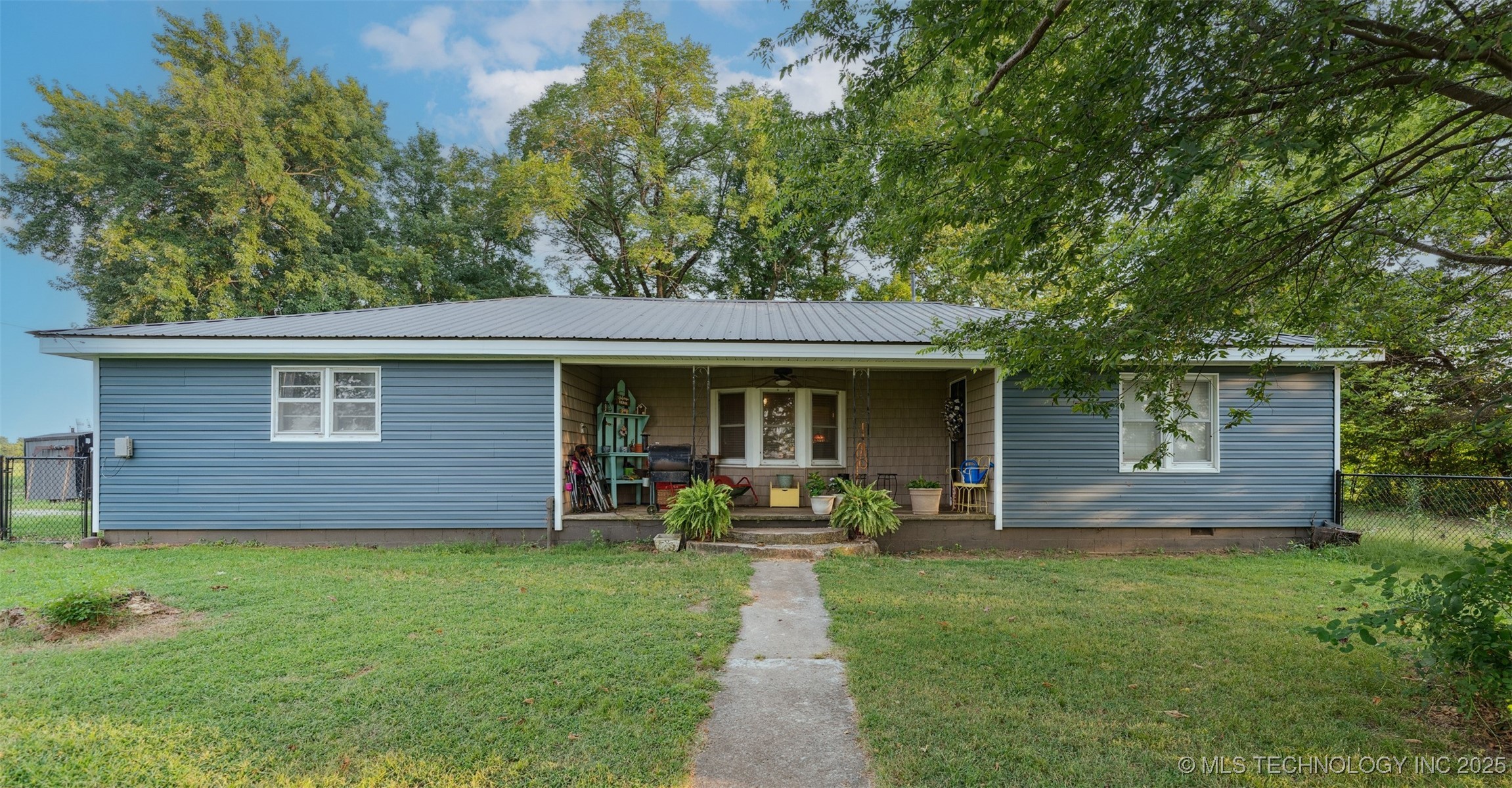 6847 W 390 Road Property Photo 1