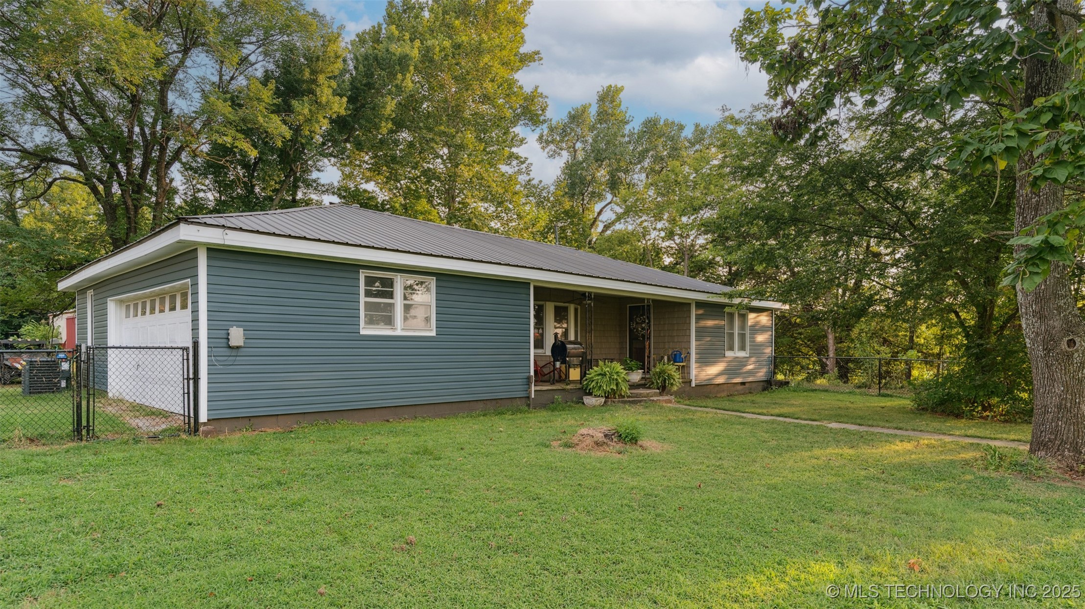 6847 W 390 Road Property Photo 2