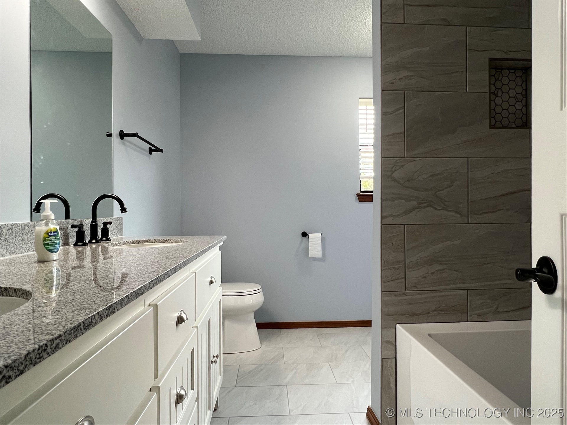 8519 E 64th Street Property Photo 19