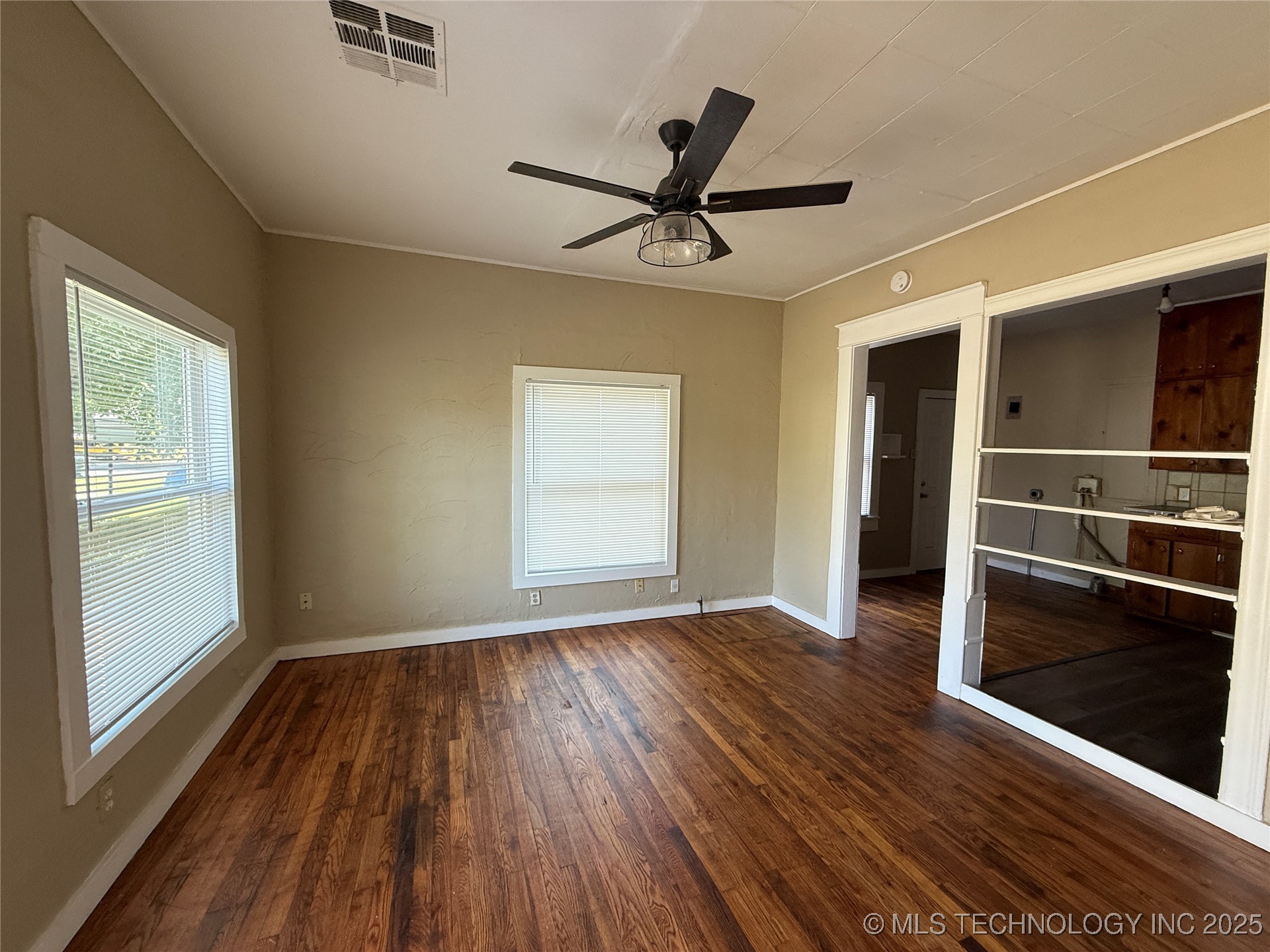 810 N K Street Property Photo 2