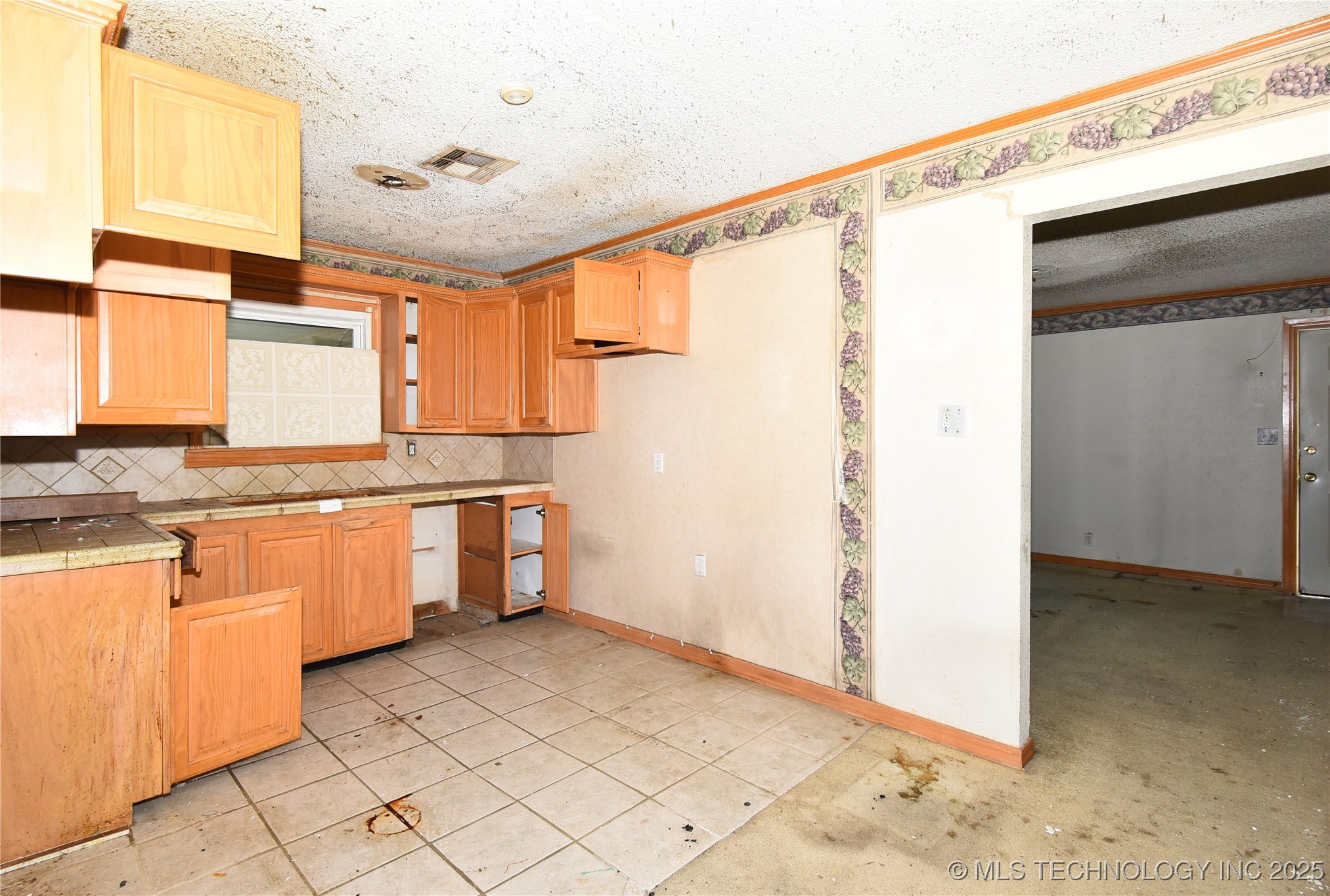 5904 E 7th Street Property Photo 7