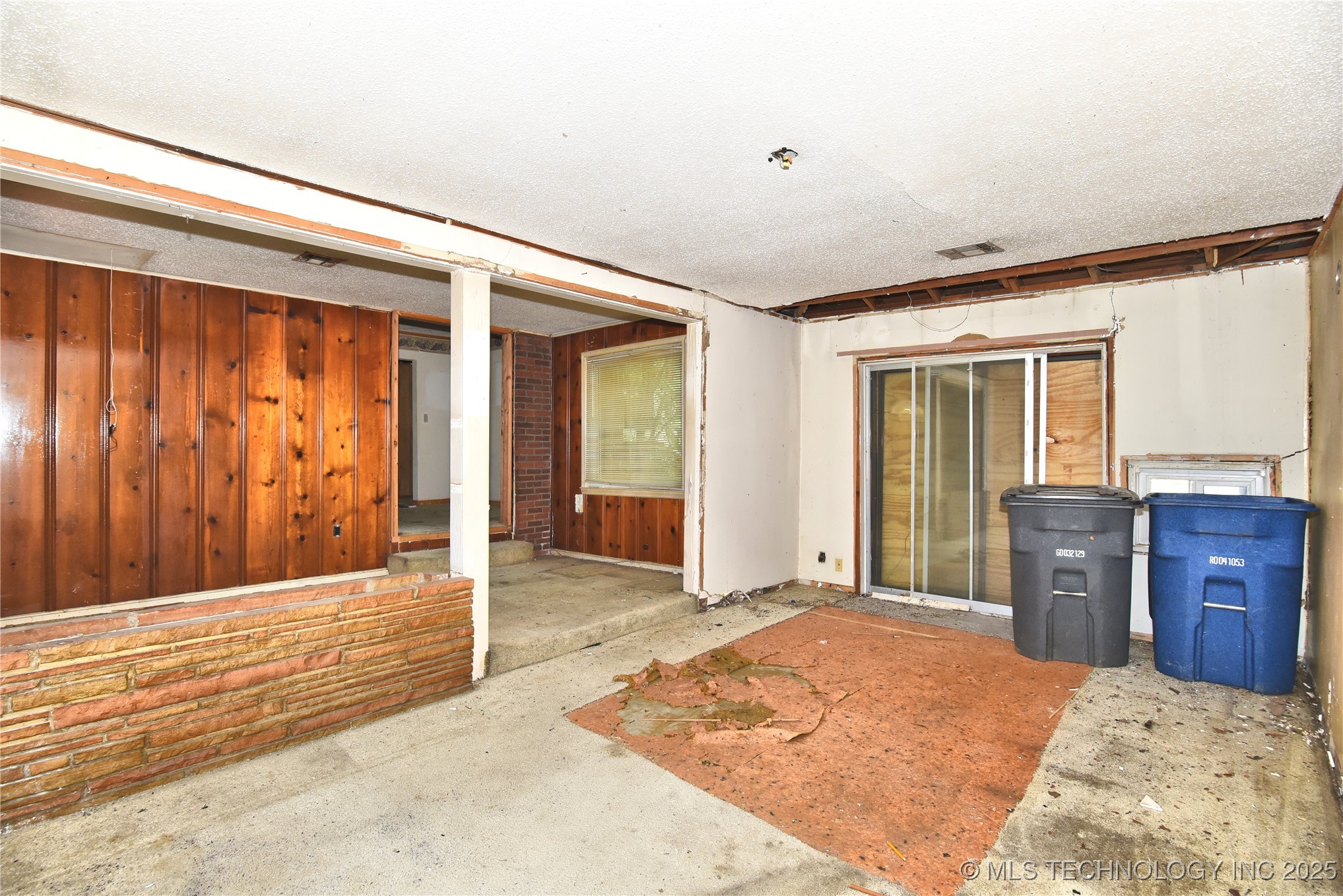 5904 E 7th Street Property Photo 9