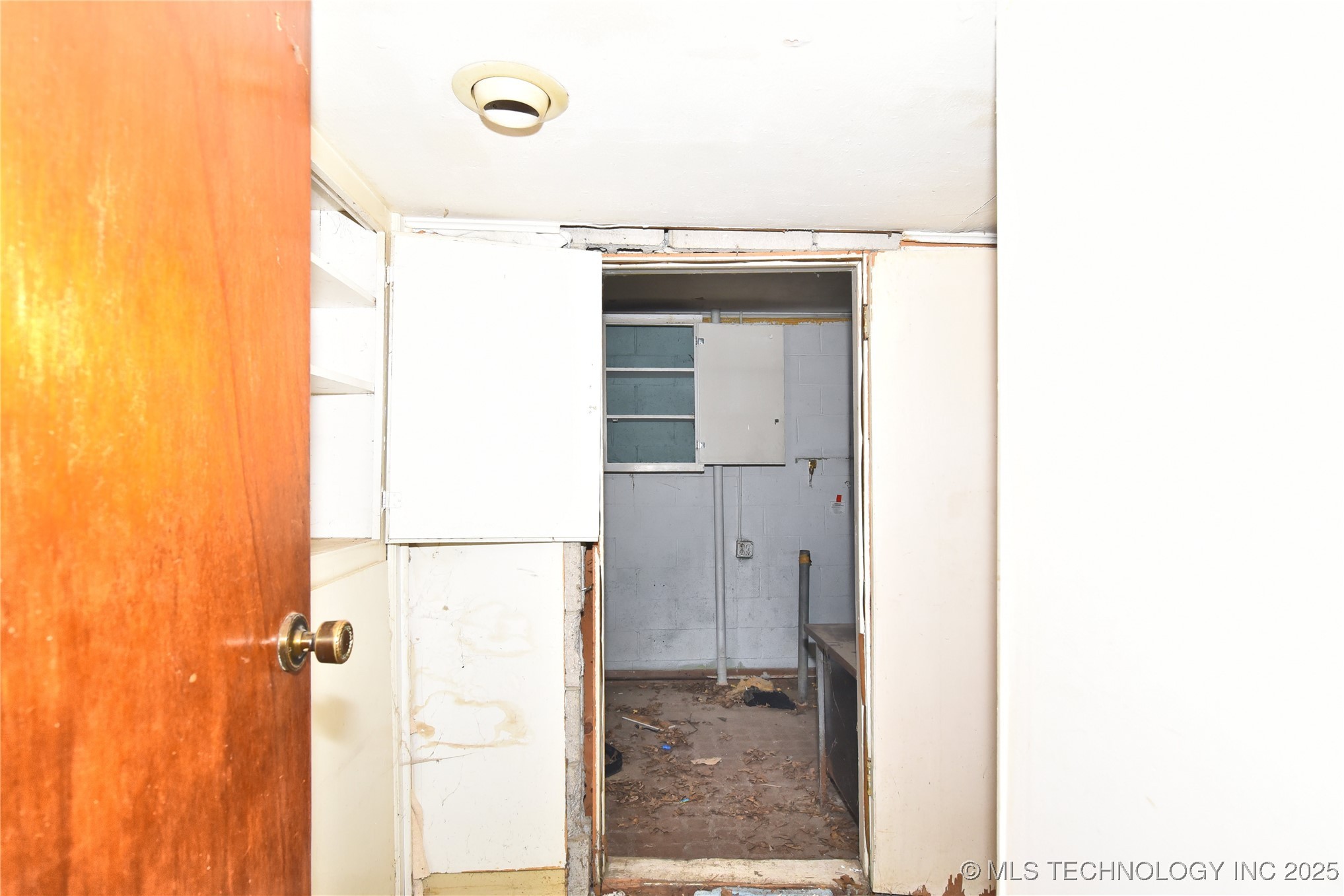 5904 E 7th Street Property Photo 11