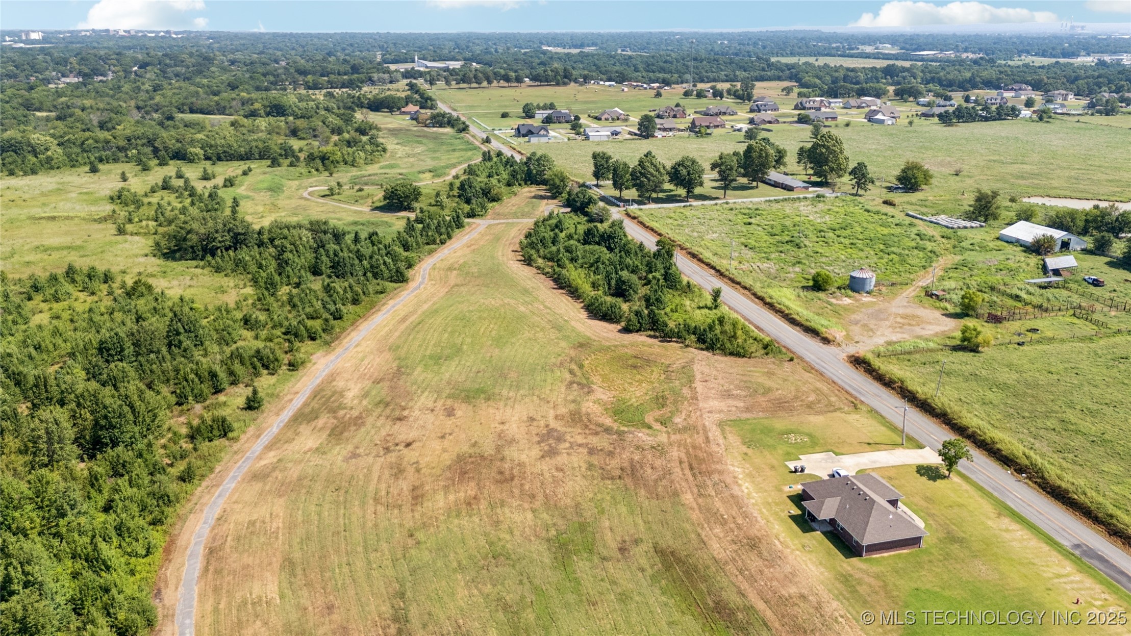 Gulick Street Property Photo 3