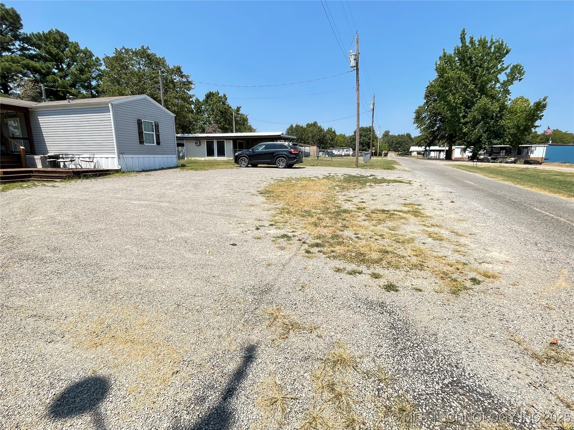 114838 S 4298 Property Photo 8